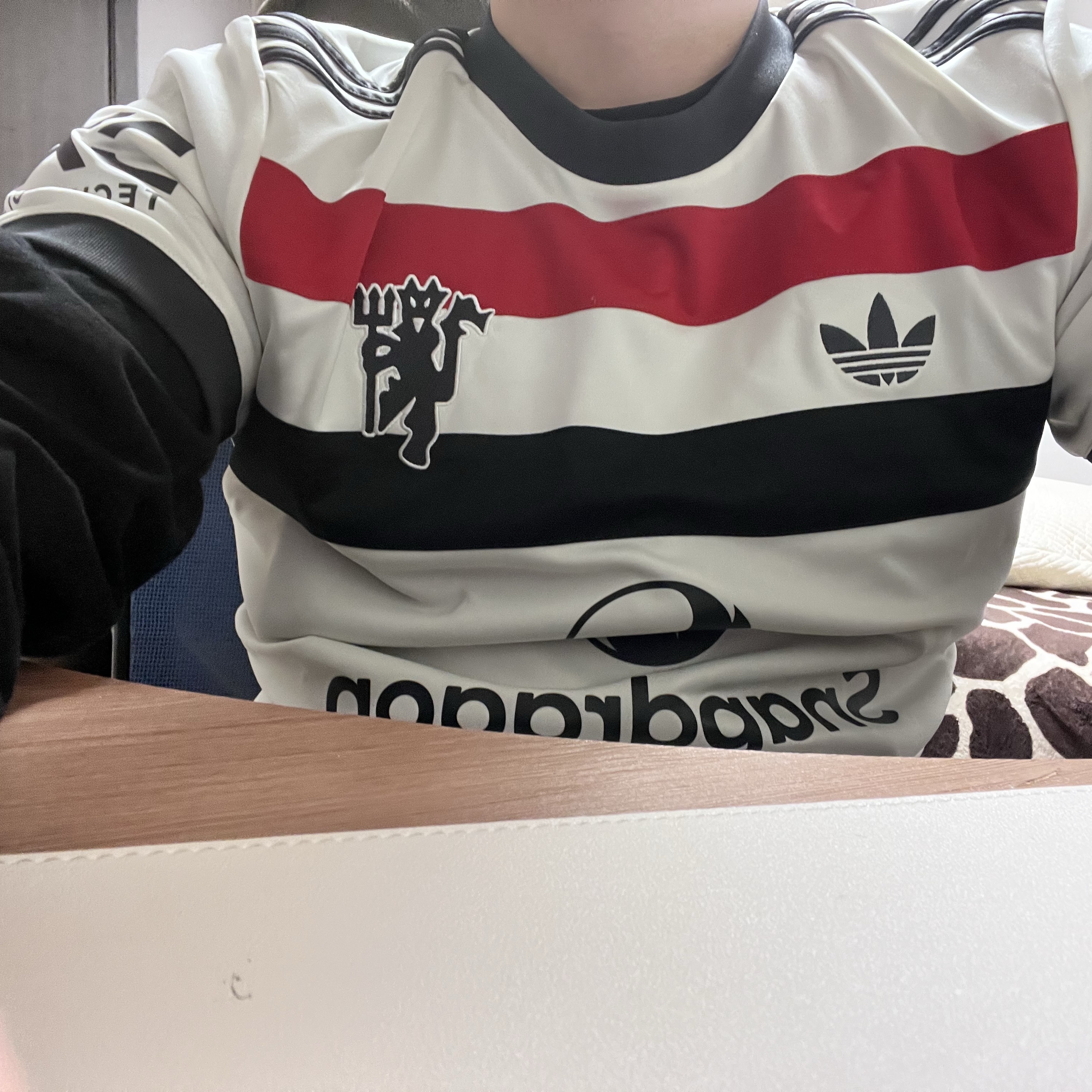 Adidas Manchester United 2024/25 3rd Jersey Off White - KR Sizing (Non Marking Ver.) 착용 스타일