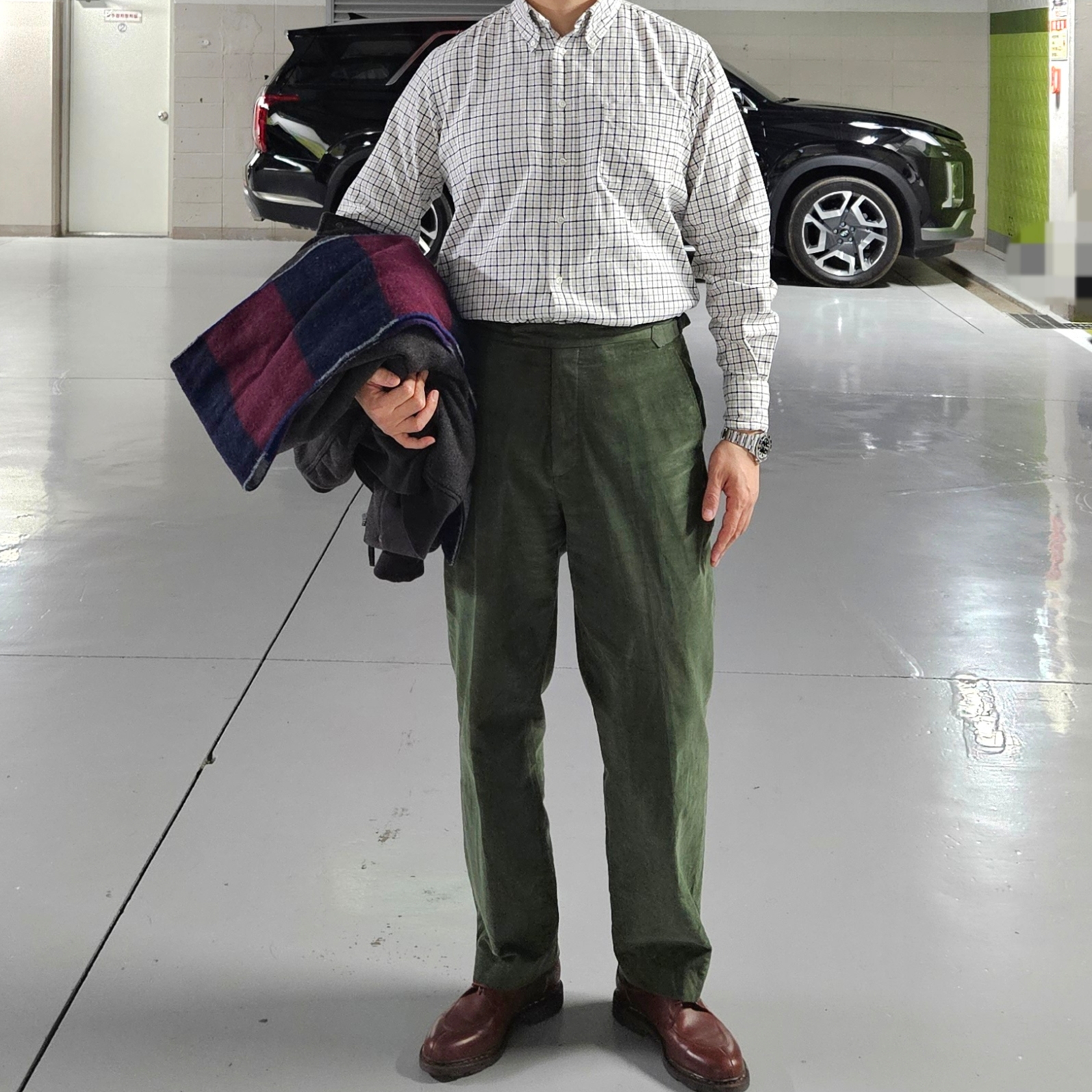 Paraboot Avignon Griff Lisse Marron, Uniqlo x Engineered Garments Pufftech Short Blouson Dark Gray 착용 스타일 - 2