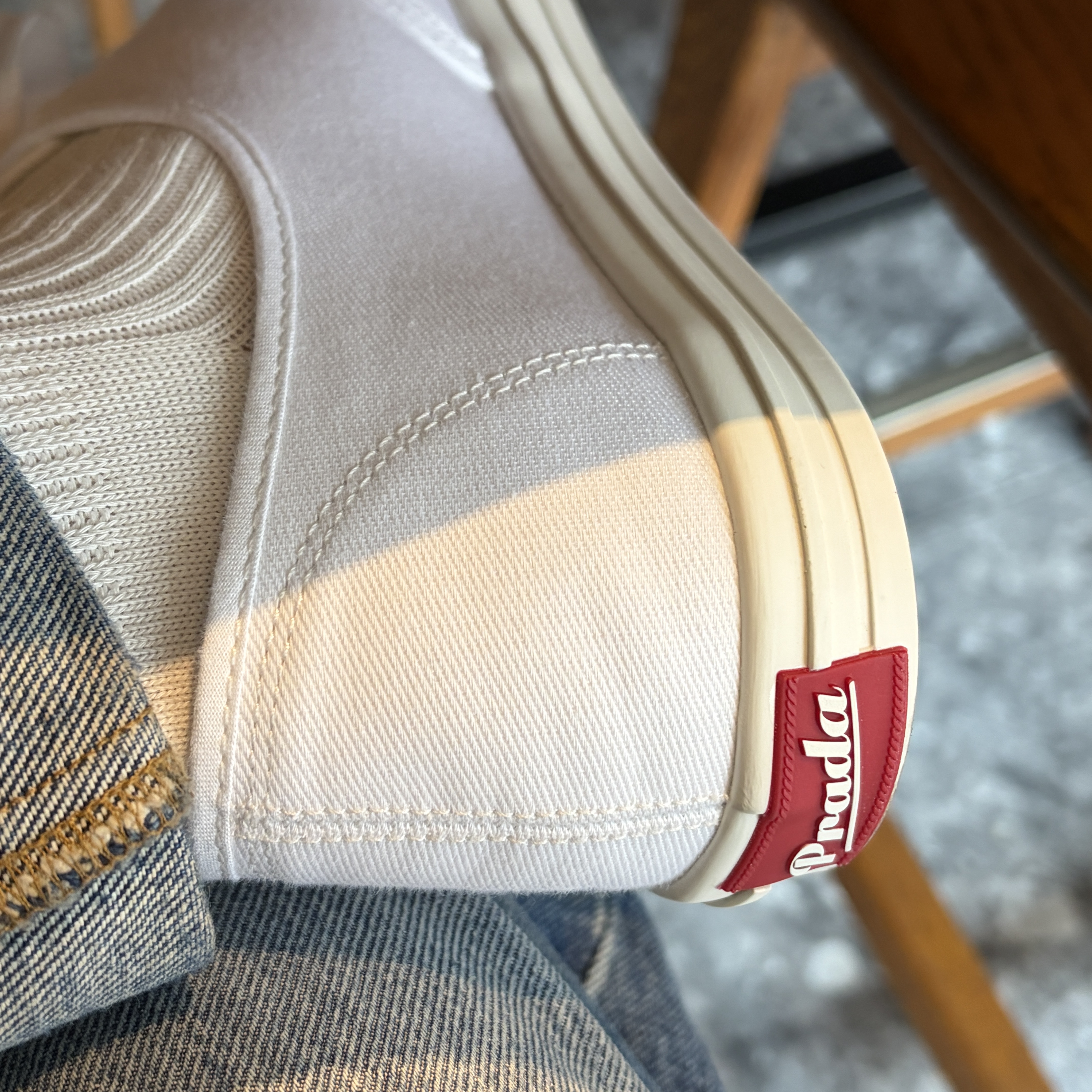 Prada Drill Fabric Sneakers White 착용 스타일