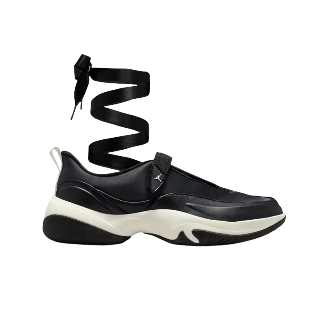 IB8597-001 (W) Jordan Pointe Black Sail