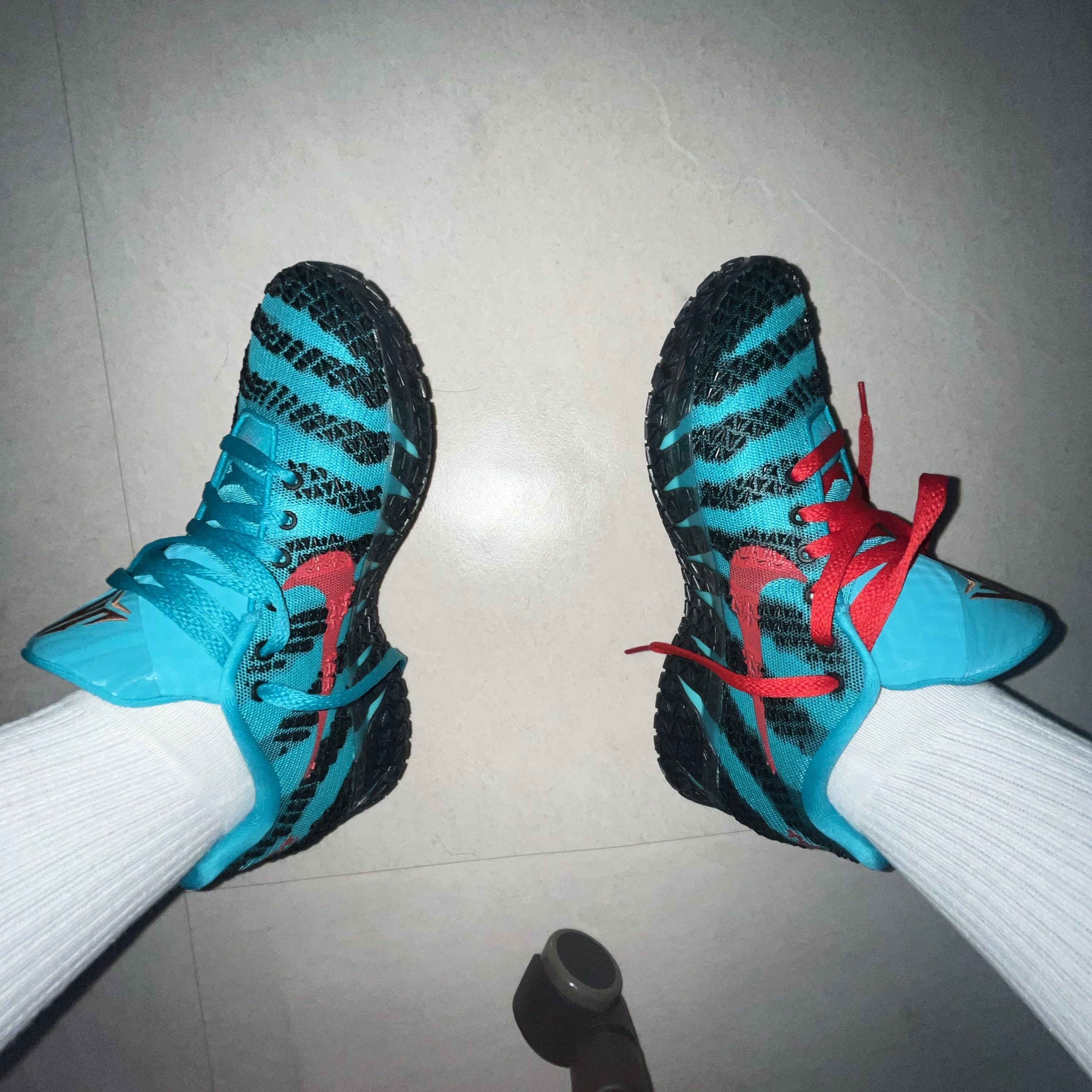 Nike Ja 3 EP Scratch 3.0 Turbo Green Black 착용 스타일