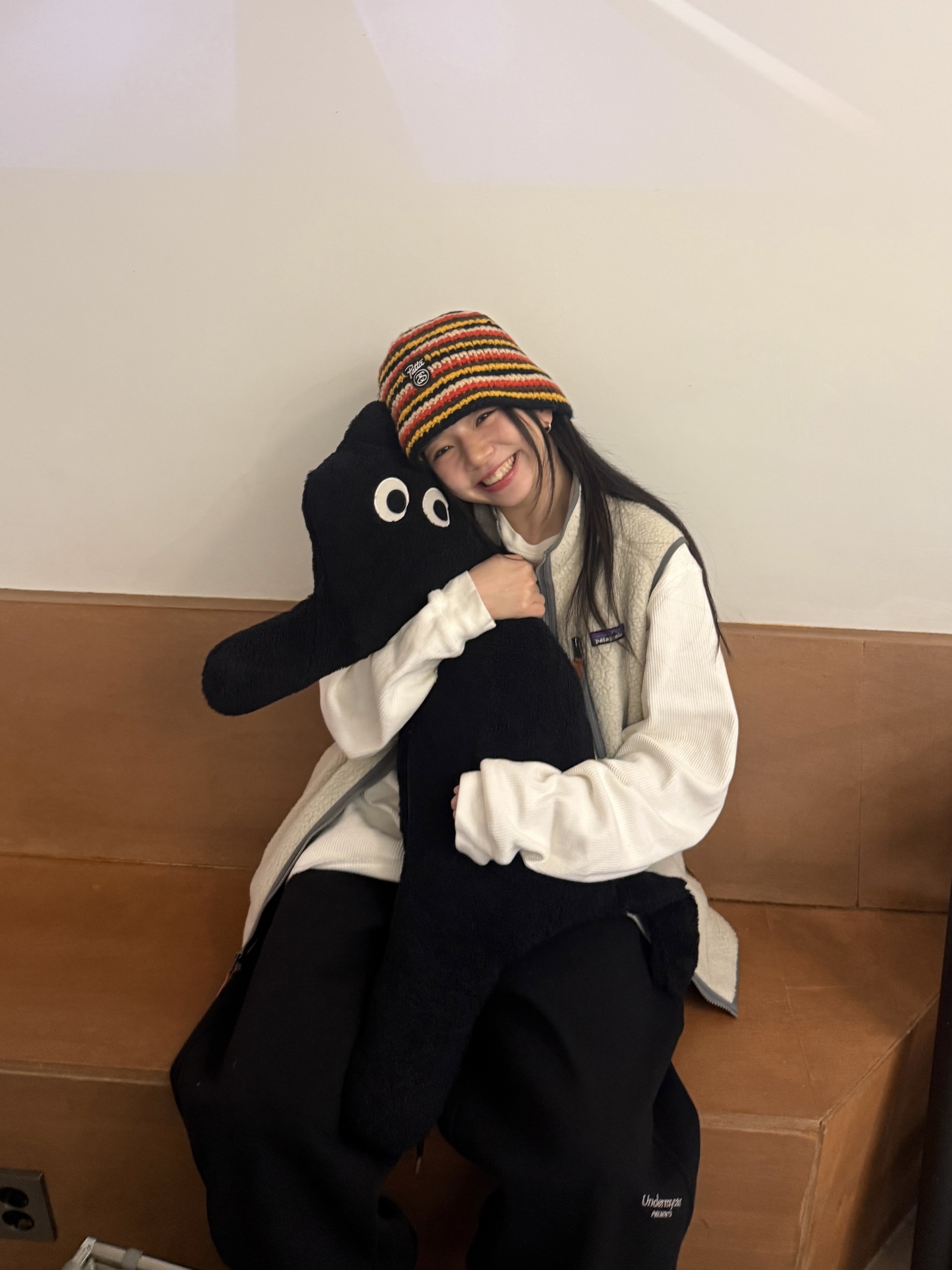 Stussy x Patta Striped Knit Bucket Hat Multi, Patagonia Retro Pile Fleece Vest Pelican 착용 스타일 - 2
