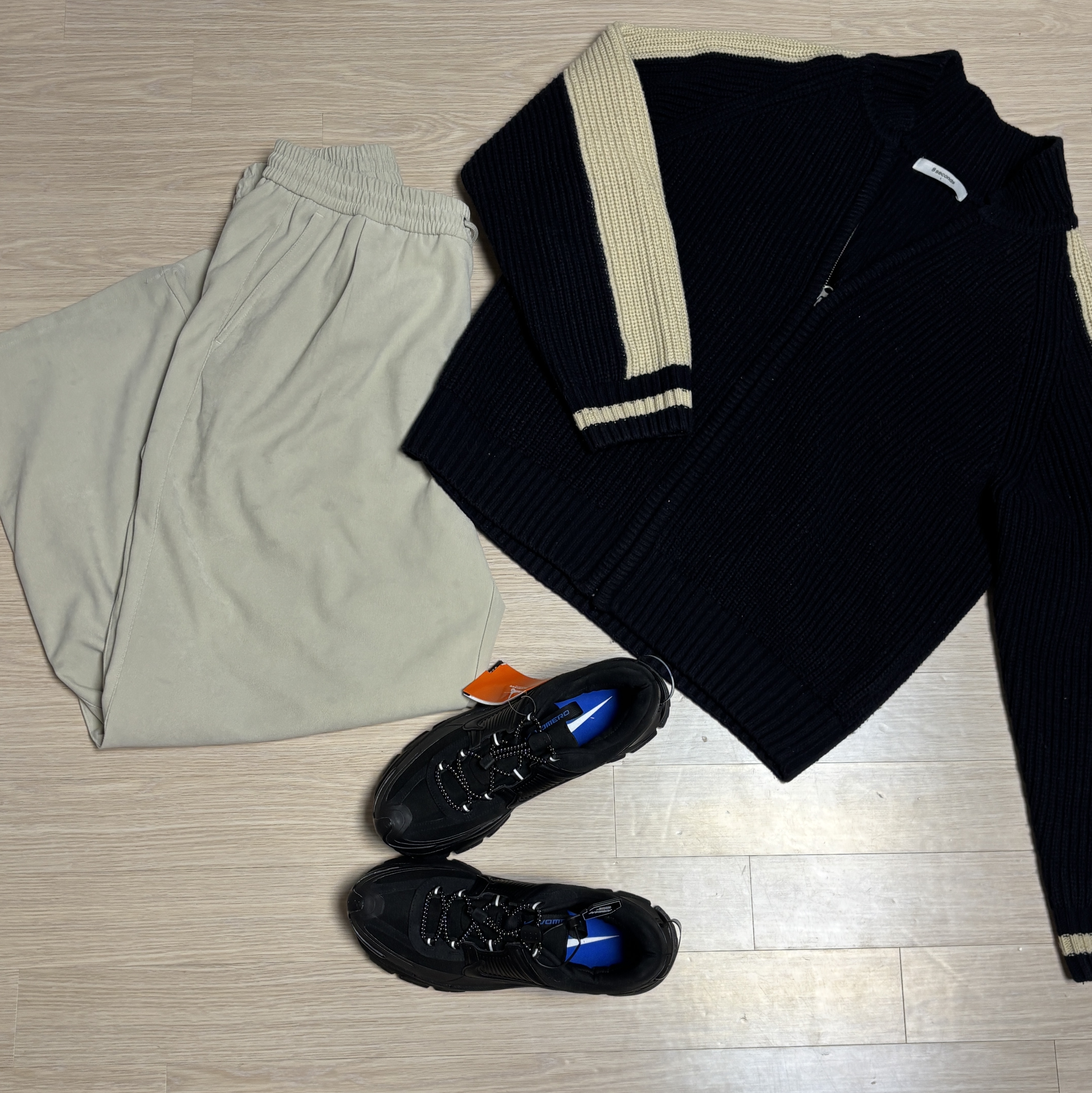 Nike Zoom Vomero Roam Black Racer Blue 착용 스타일 - 3