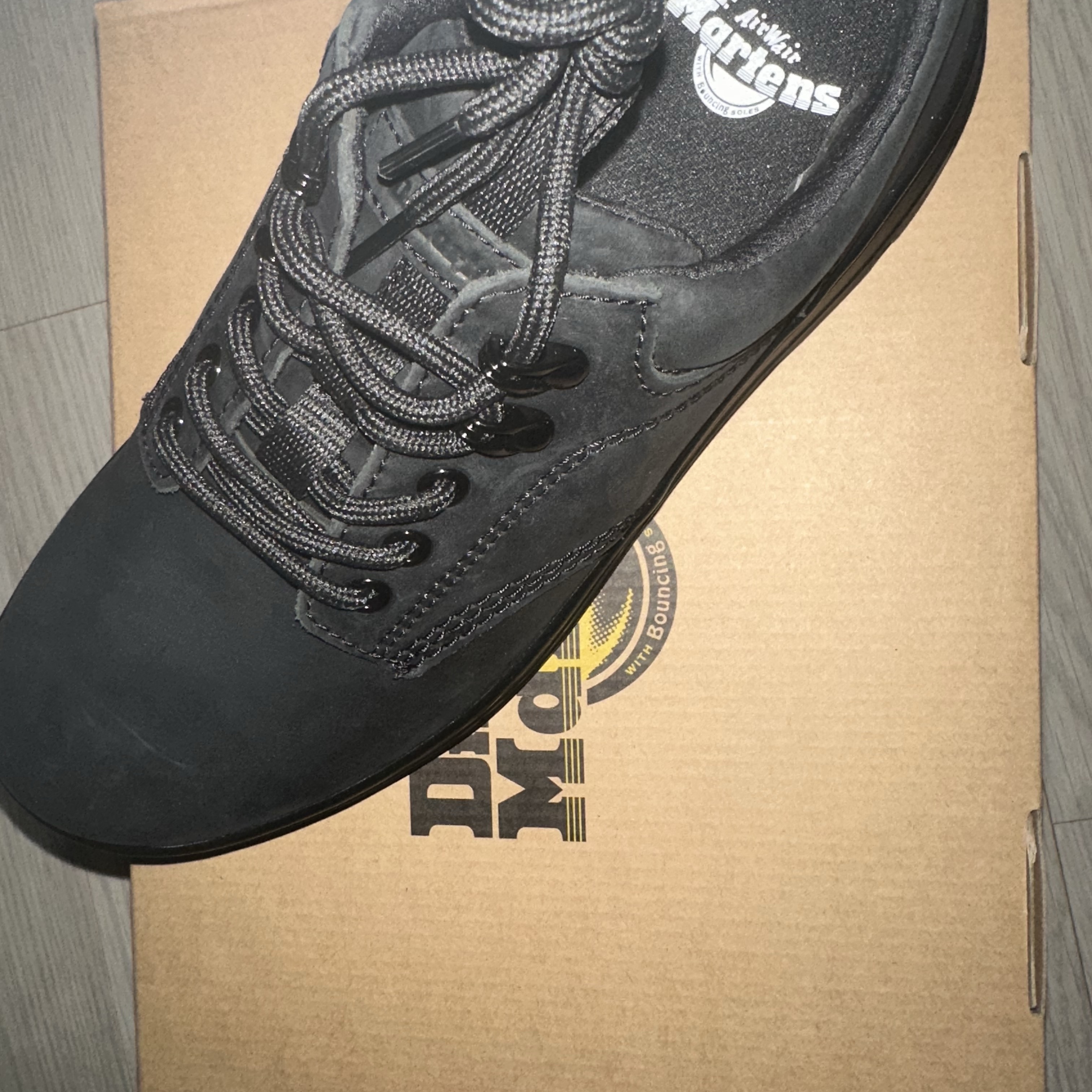 Dr. Martens Reeder Wyoming Leather Utility Shoes Black 착용 스타일