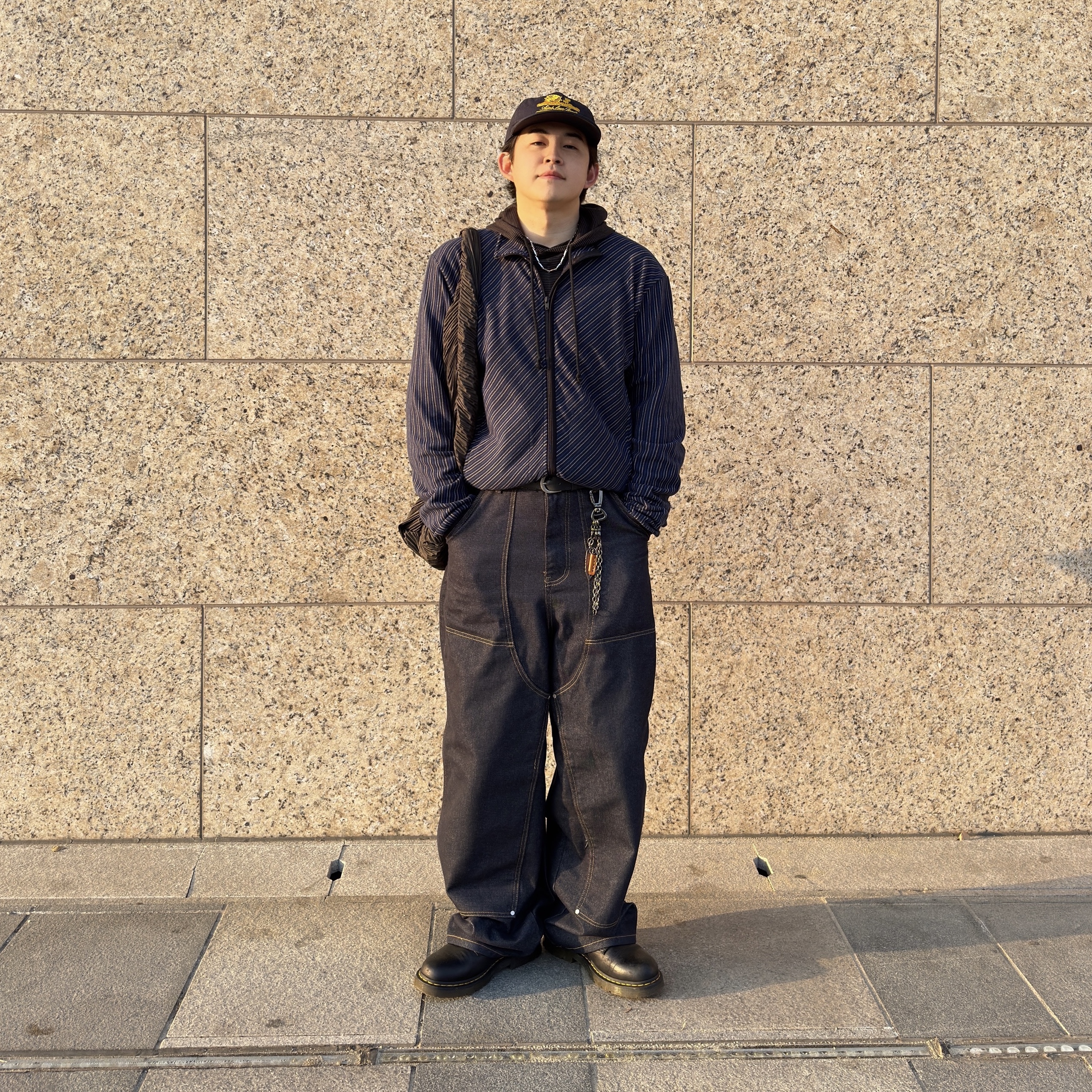 Aime Leon Dore Unisphere Evening Blue, Dr. Martens 1461 Nappa Black 착용 스타일 - 1
