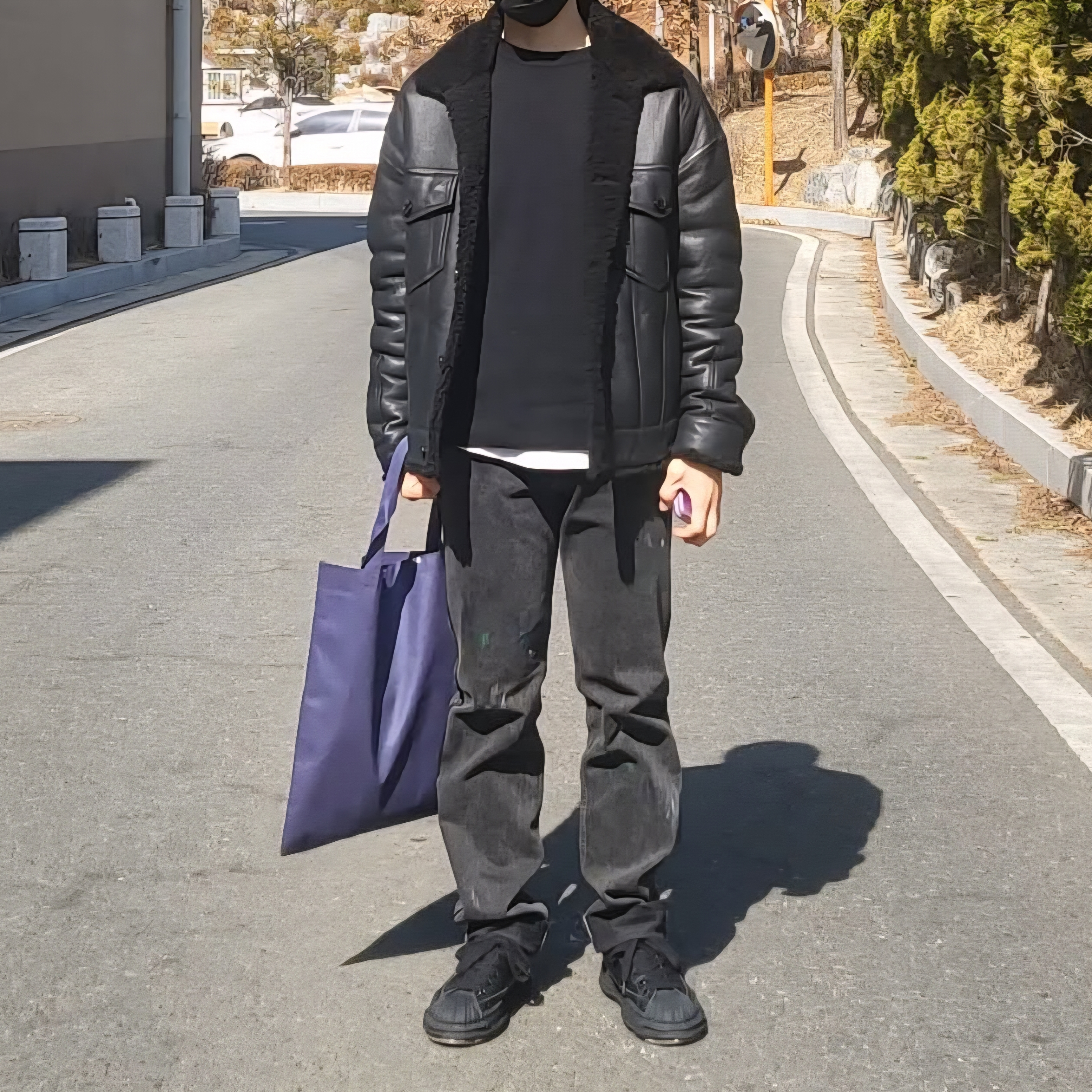Maison Mihara Yasuhiro OG Sole Leather Low-top Sneakers Black Black, Maison Margiela Paint Jeans Black 착용 스타일