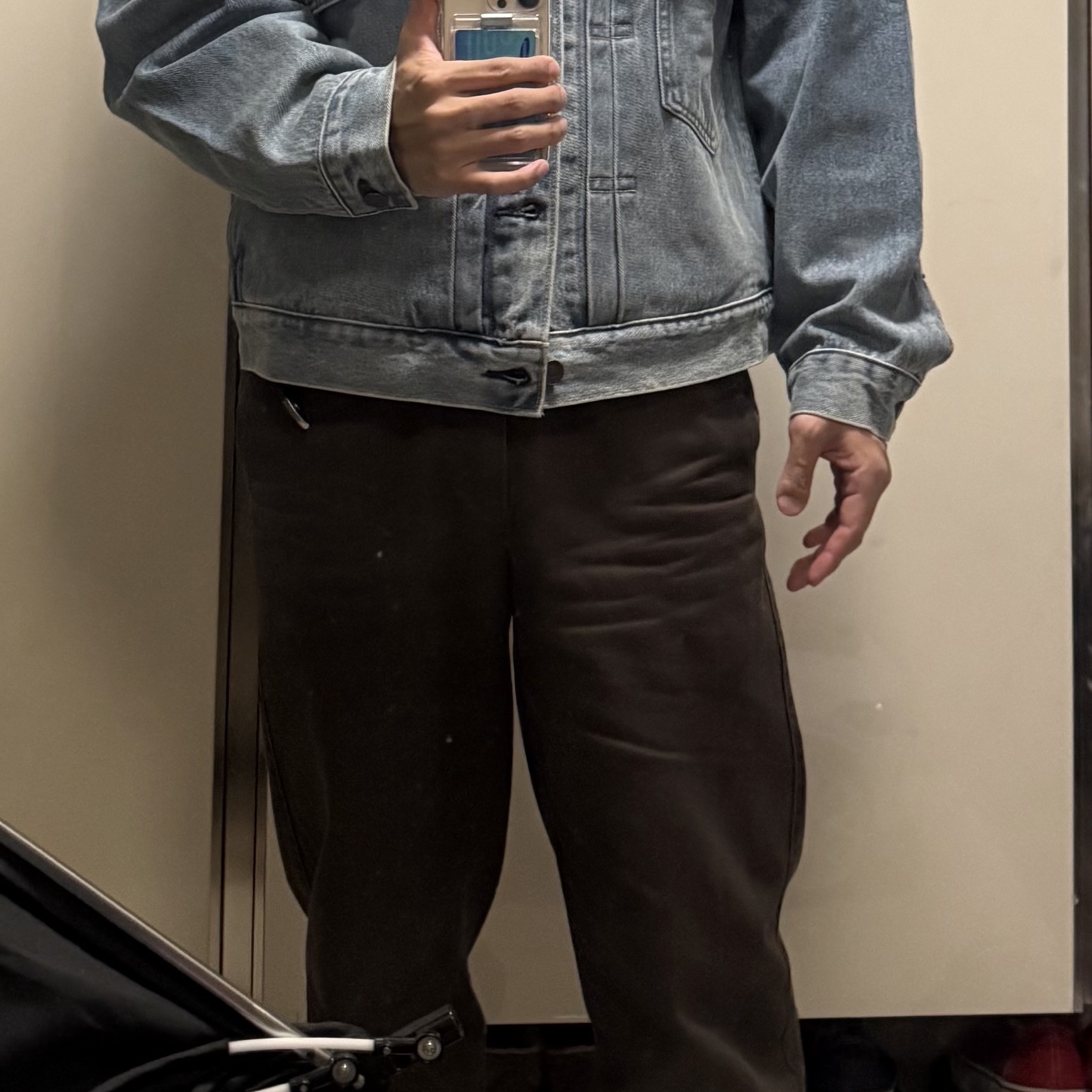 Levi's x Barbour Type II Trucker Jacket Vintage Washed Denim 착용 스타일