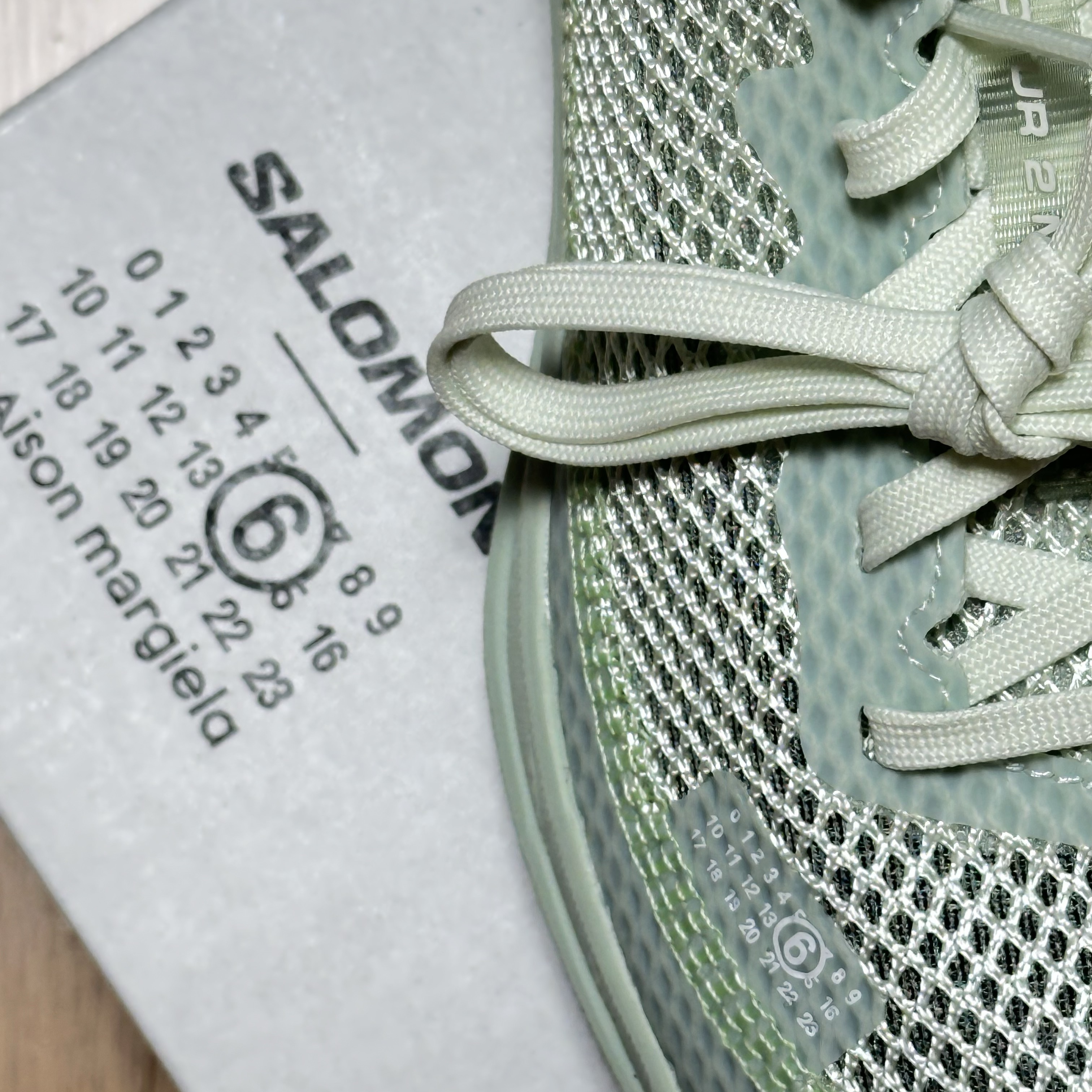 Salomon x MM6 Maison Margiela Spectur 2 Seafoam Green 착용 스타일 - 1