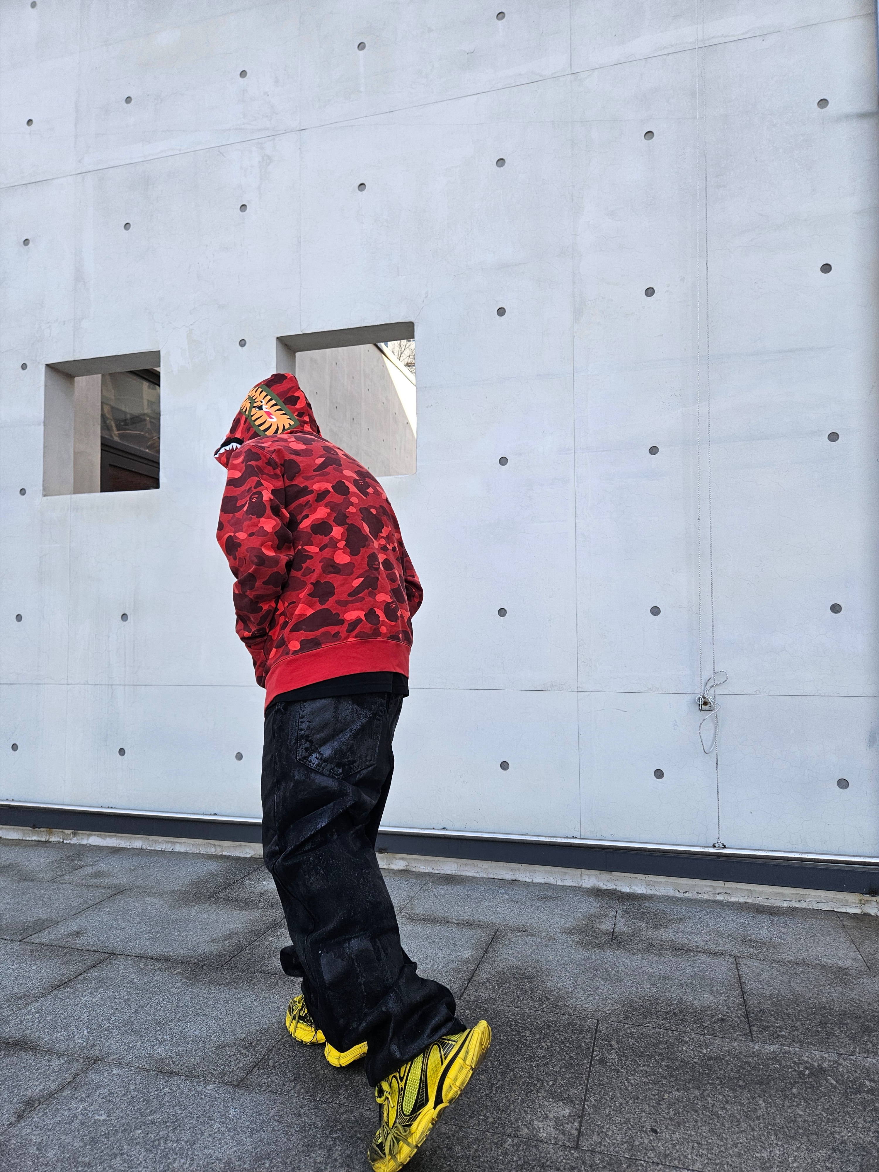 Balenciaga 3XL Sneakers Yellow Black 착용 스타일