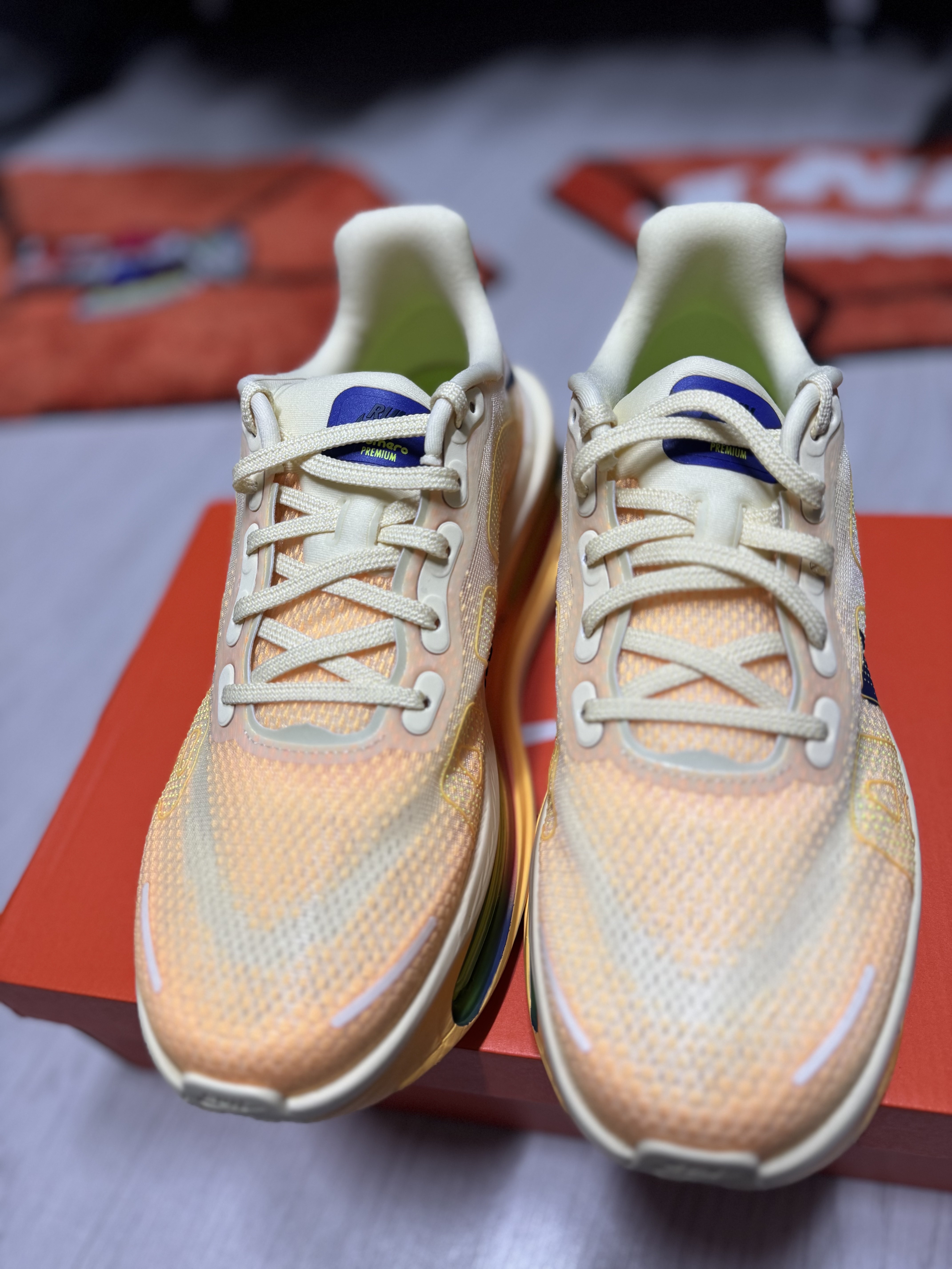 Nike Vomero Premium Alabaster Blue Void 착용 스타일 - 2