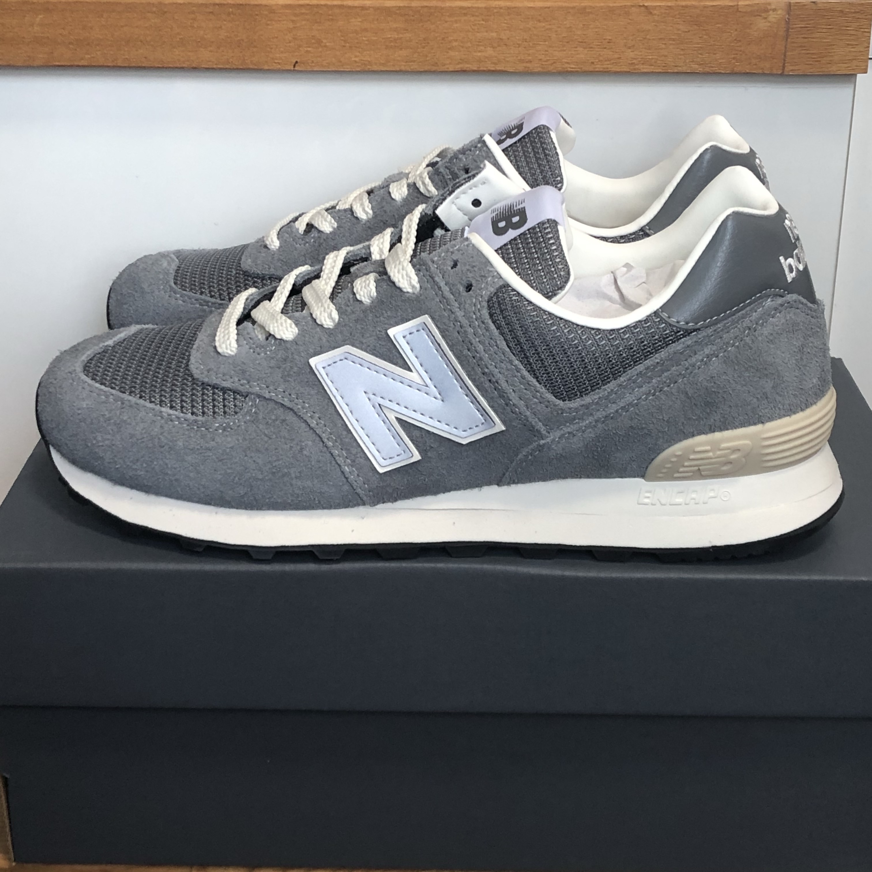 New Balance x Pottery 574 Premium Soft Grey 착용 스타일