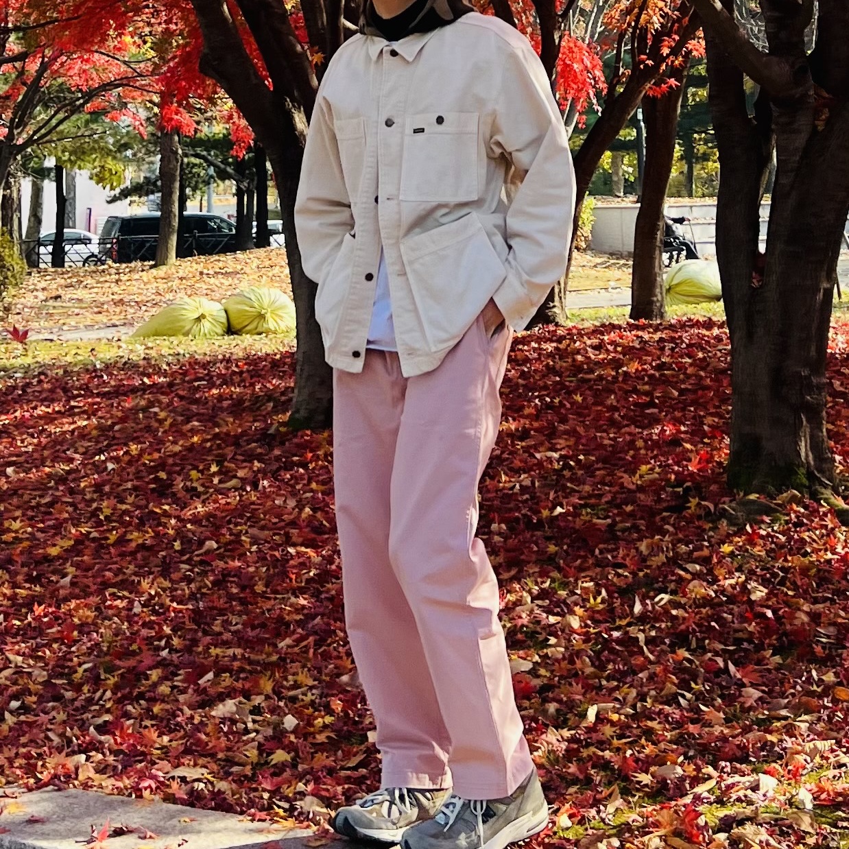 Supreme Worn Hooded Chore Coat Natural - 25SS, New Balance x JJJJound 991 Made in UK Grey 착용 스타일 - 2