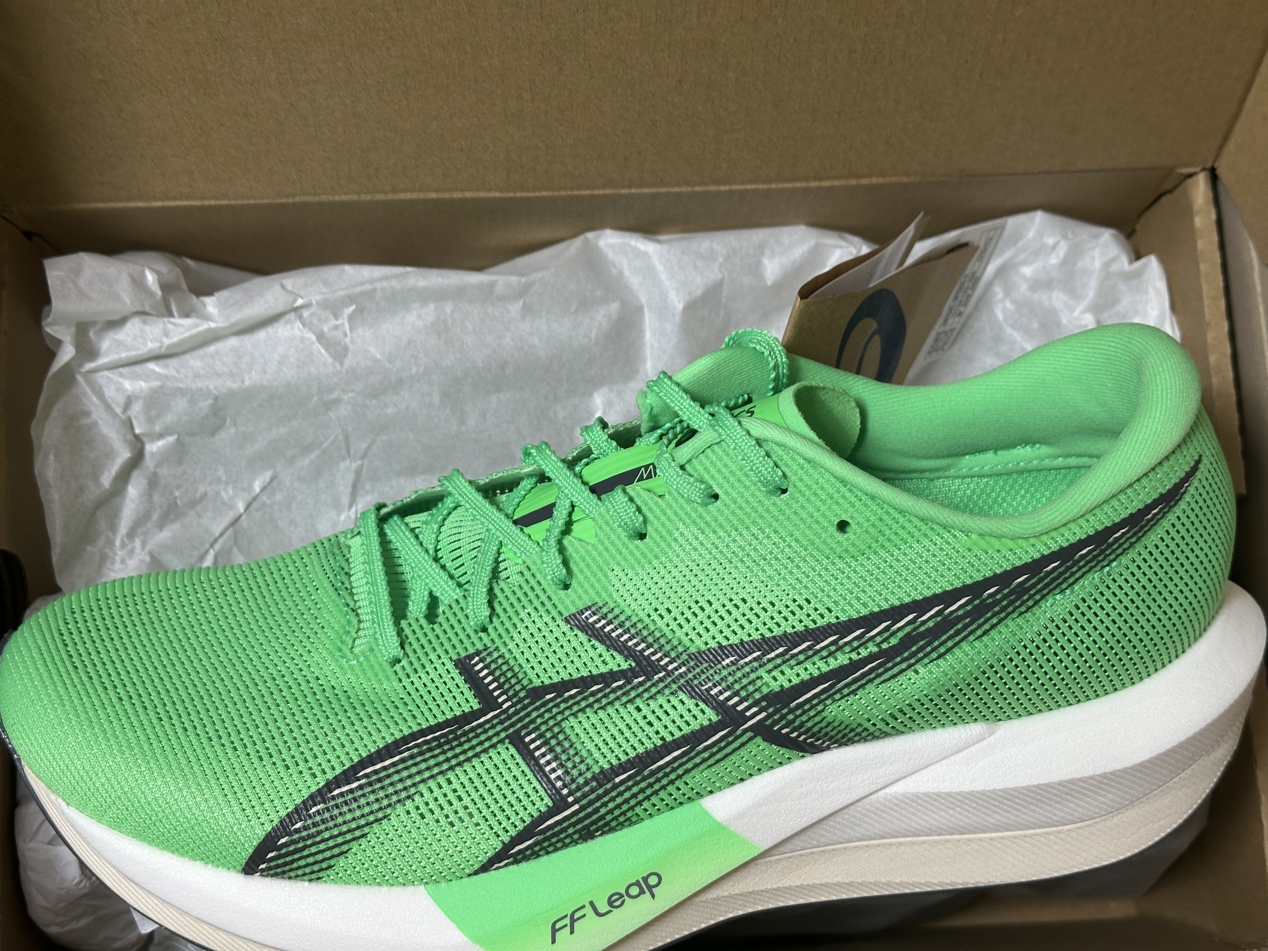 Asics Magic Speed 5 Vital Green Carrier Grey 착용 스타일