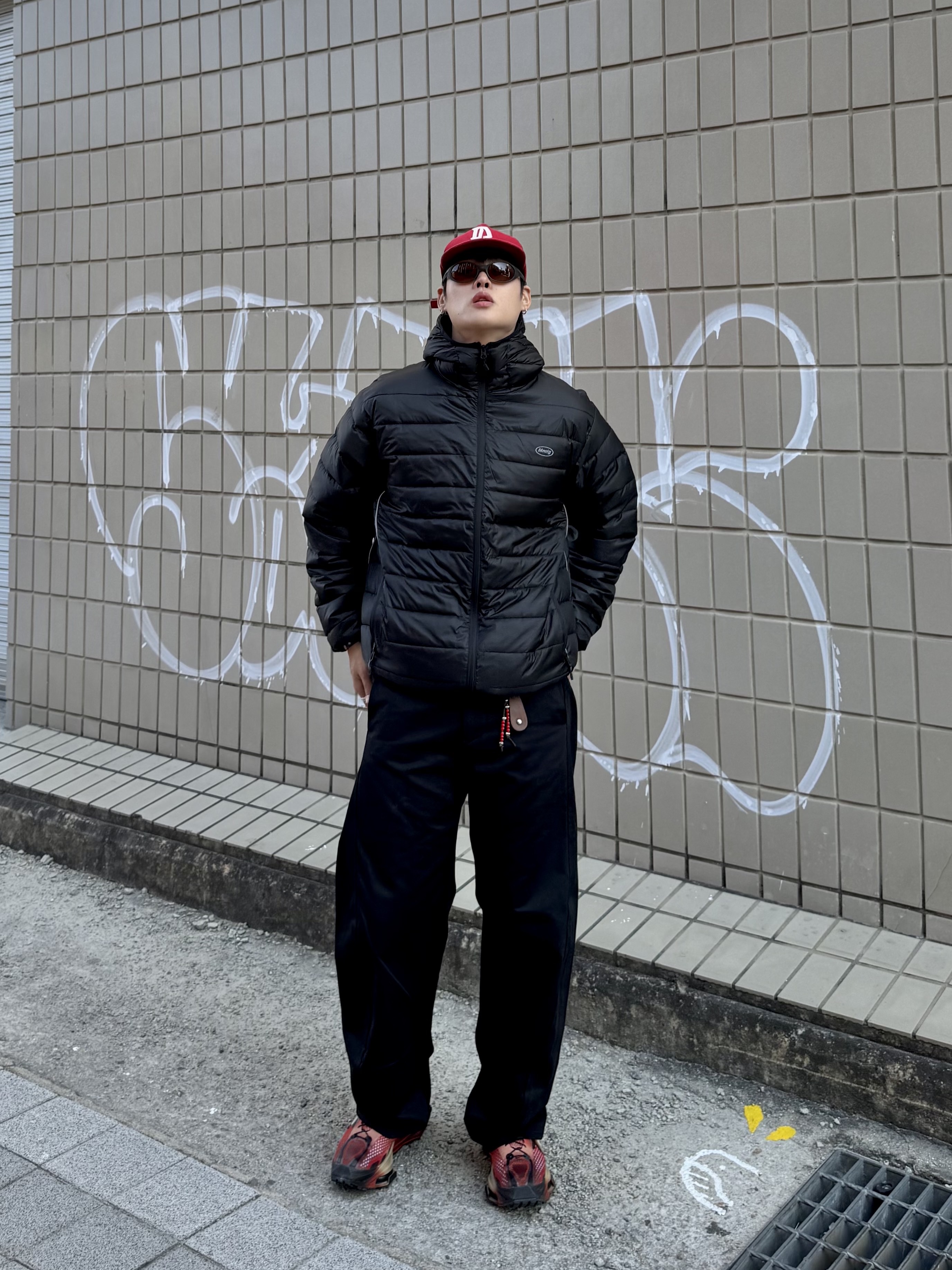 Oakley Eye Jacket Redux Latitude Collection Matte Olive Ink Frame Prizm Bronze Lenses High Bridge Fit, Nike x Matthew M Williams Zoom 004 Rust Factor 착용 스타일 - 2