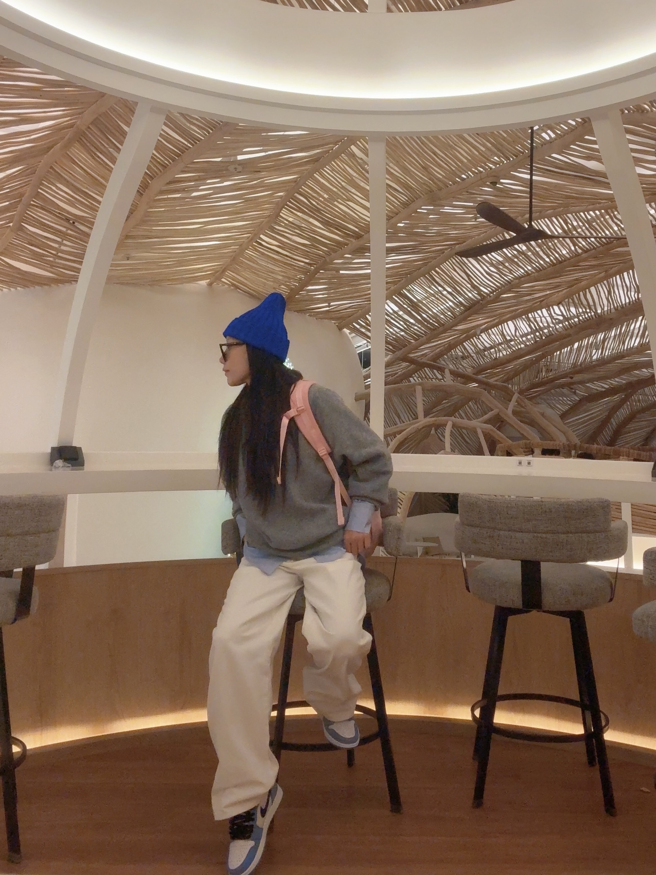 Supreme Backpack Light Pink - 25SS, Jordan 1 Retro High OG University Blue 착용 스타일 - 1