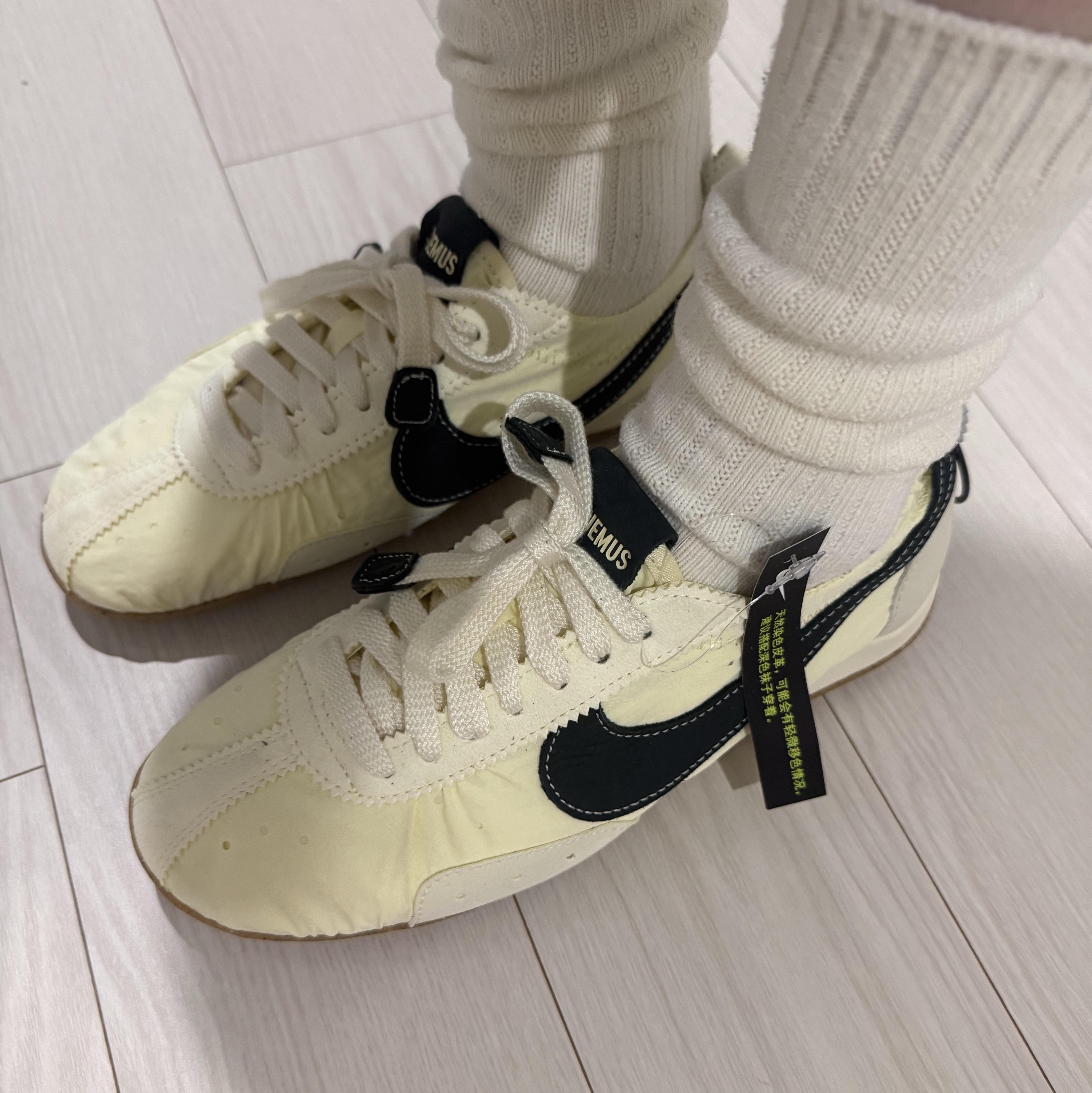 Nike x Jacquemus Moon Shoe SP Alabaster Off Noir 착용 스타일