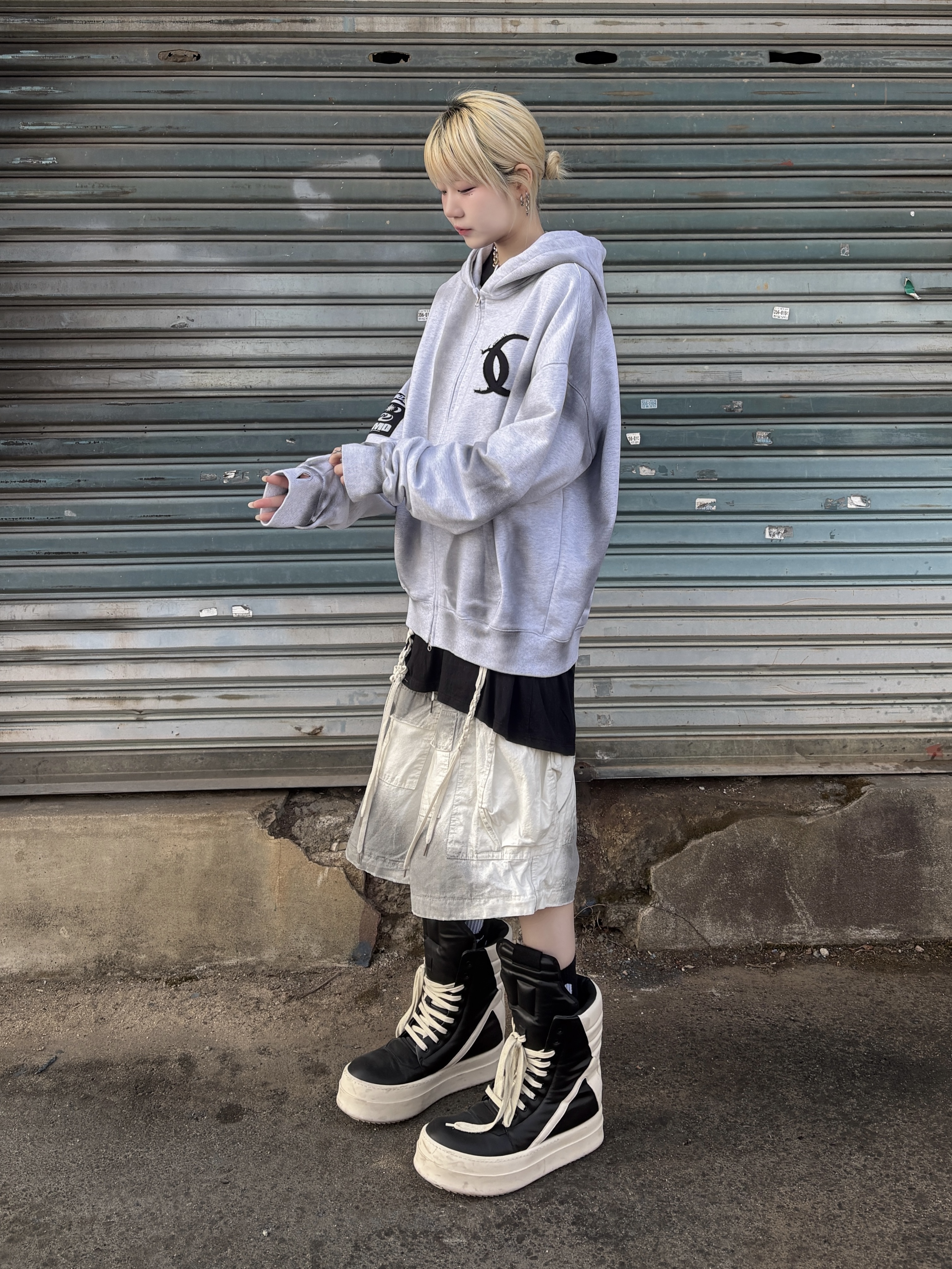 Rick Owens Mega Bumper Geobasket Black Milk 착용 스타일 - 1