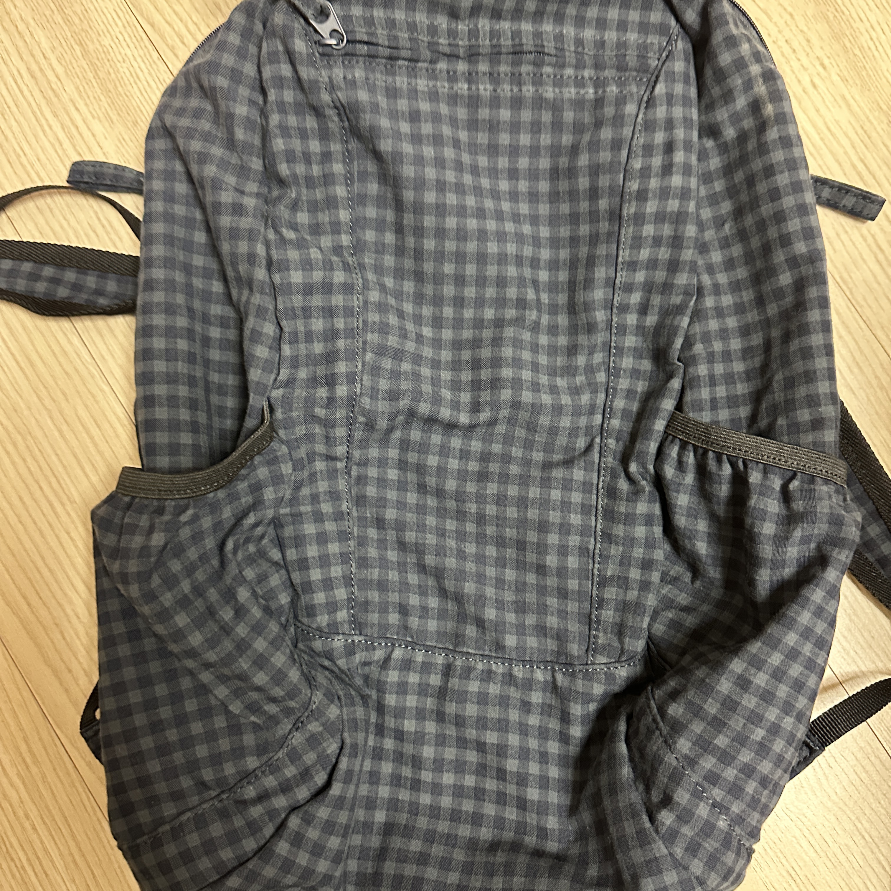 Heisan Compact Pocket Bag V1 Gingham Check - Navy 착용 스타일