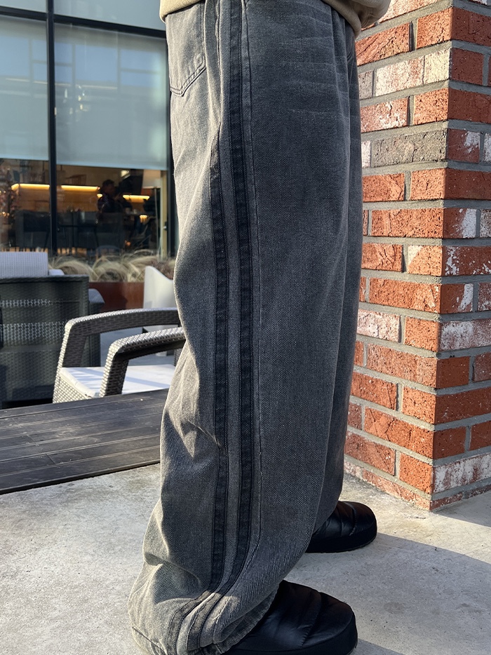 The North Face Nuptse Ex Mule Black 착용 스타일 - 1
