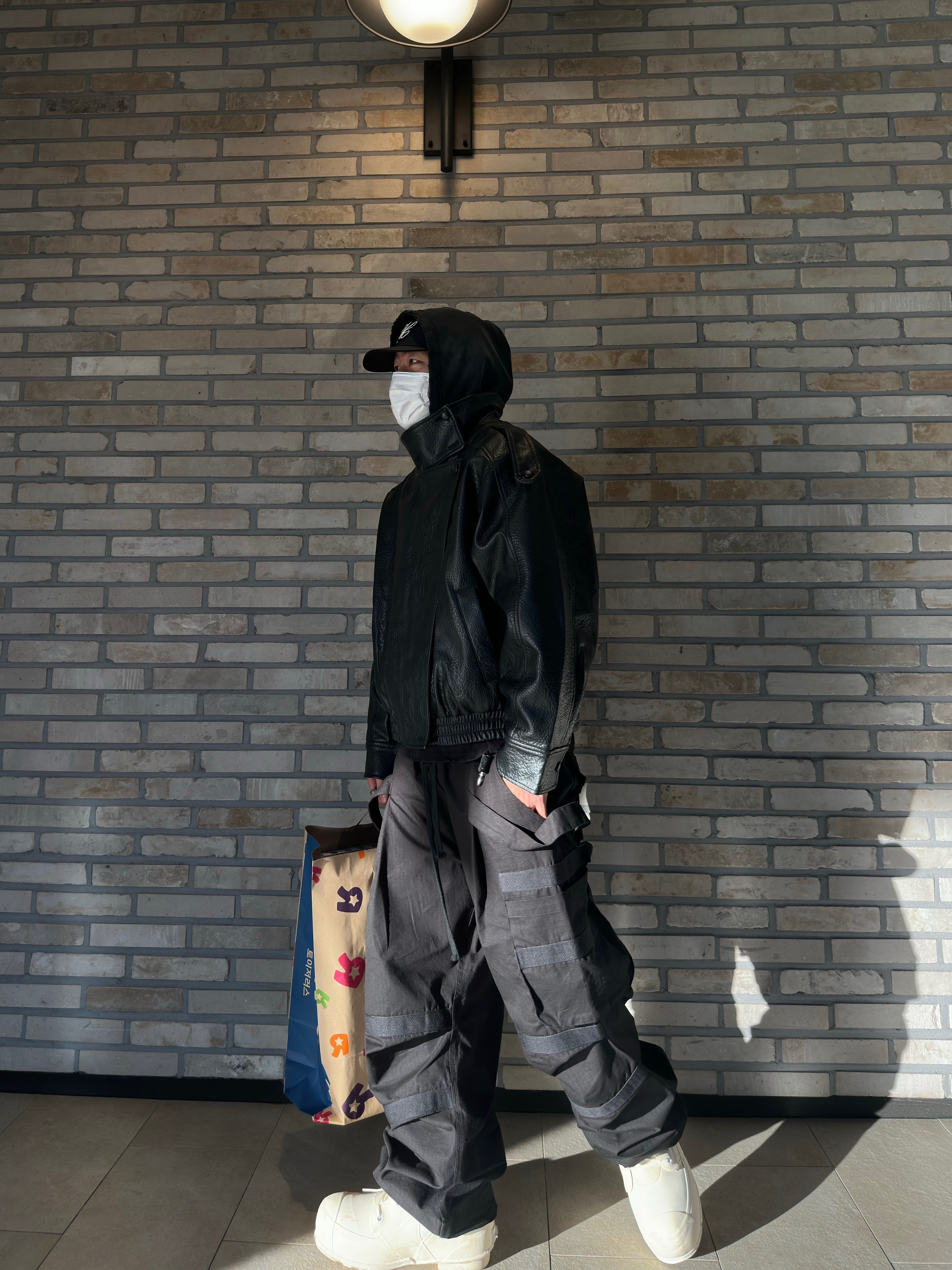 Zara Faux Leather Jacket Black, Wapworks Hard Knocks Cargo Pants Gas 착용 스타일 - 4