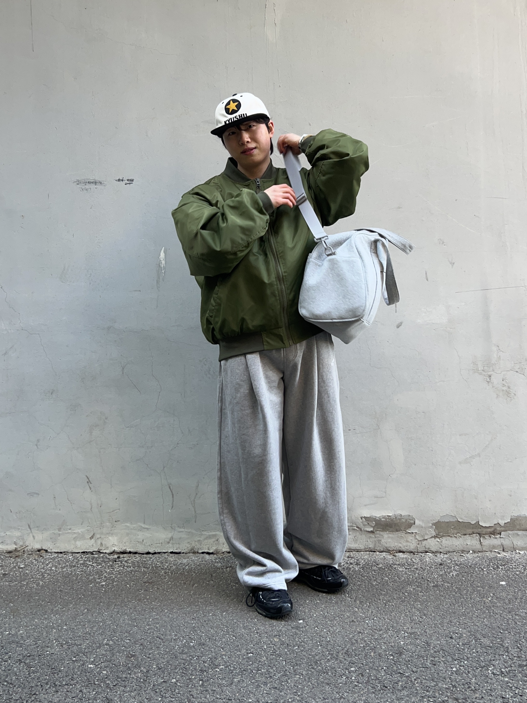 Undermycar Mu.161 Classic Logo Regular Fit Sweatpants Melange Gray, Nike x Supreme Air Max 98 Black 착용 스타일 - 2