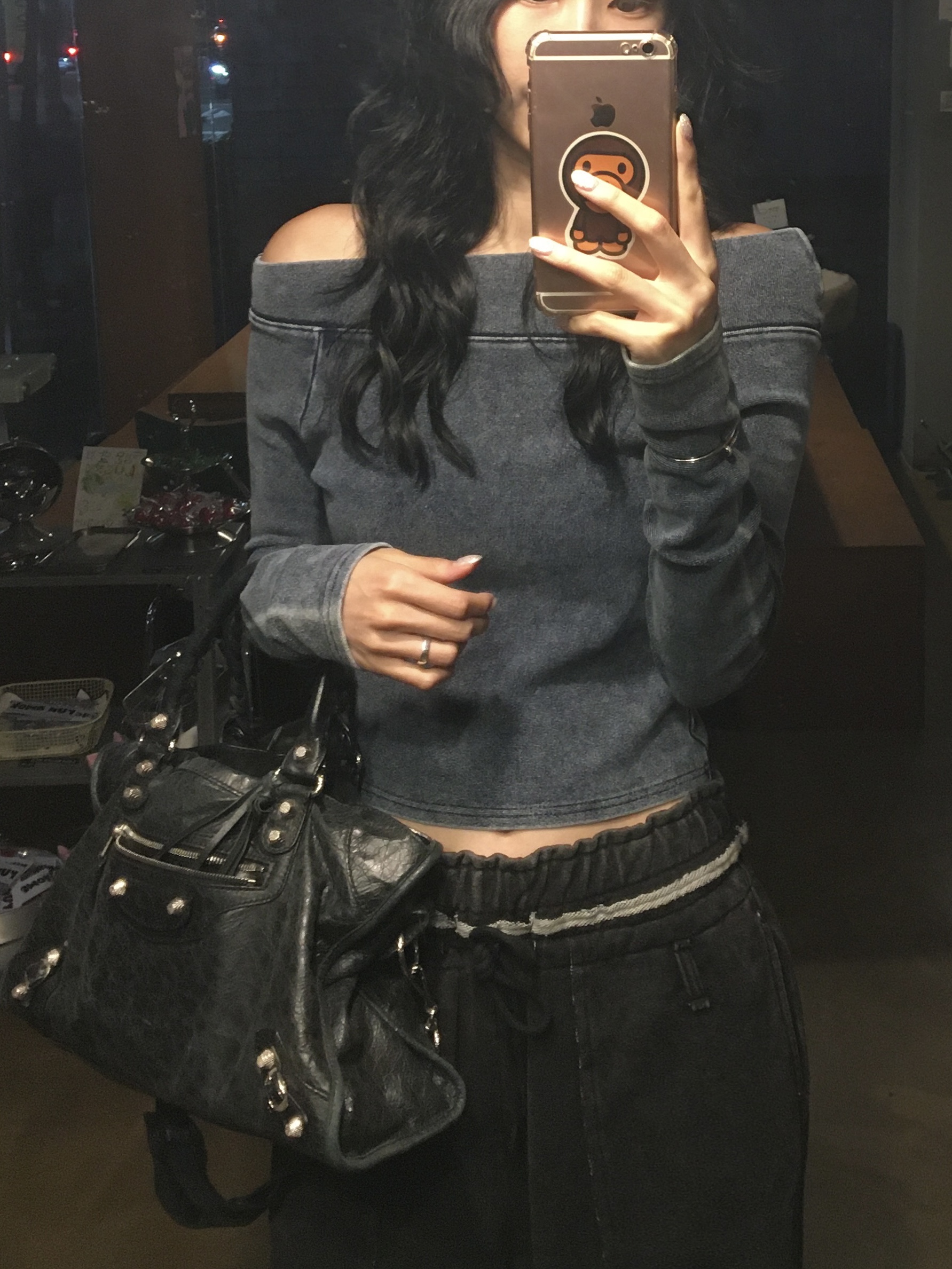 Balenciaga Le City Medium Bag Black Silver, Cartier Juste un Clou Bracelet Small White Gold Diamond 착용 스타일