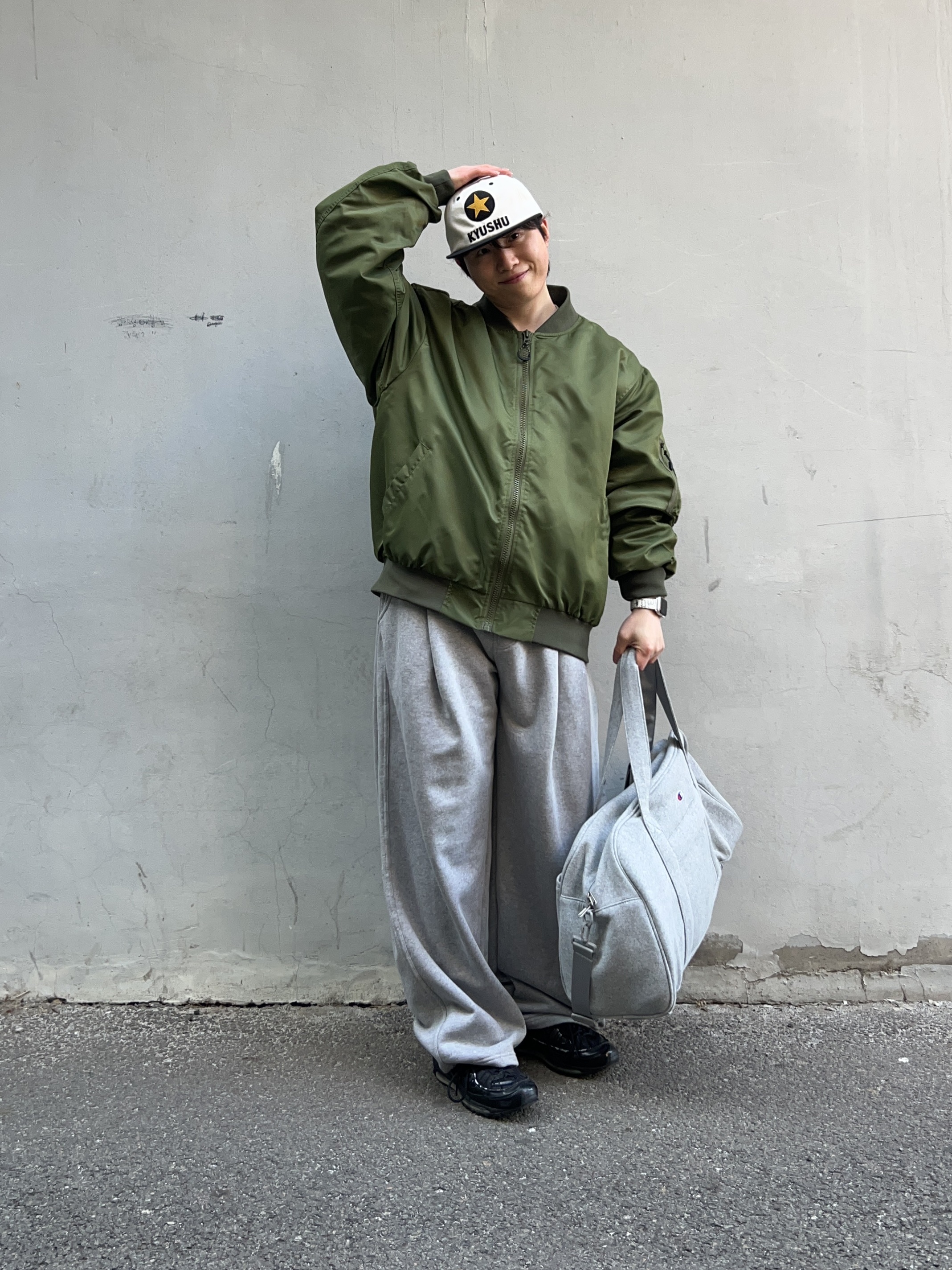 Undermycar Mu.161 Classic Logo Regular Fit Sweatpants Melange Gray, Nike x Supreme Air Max 98 Black 착용 스타일 - 3