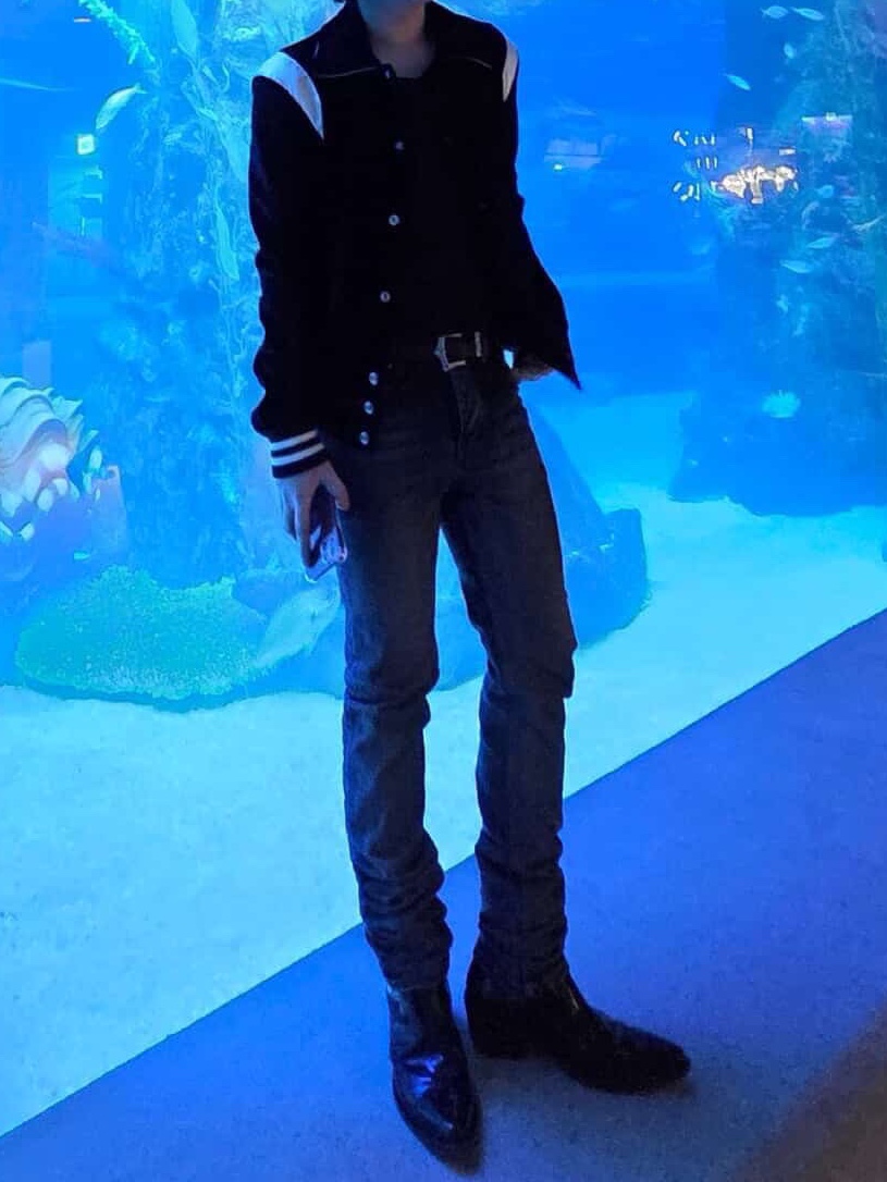 Undermycar 25FW Slim Straight Washed Slab Denim Washed Blue 착용 스타일 - 1