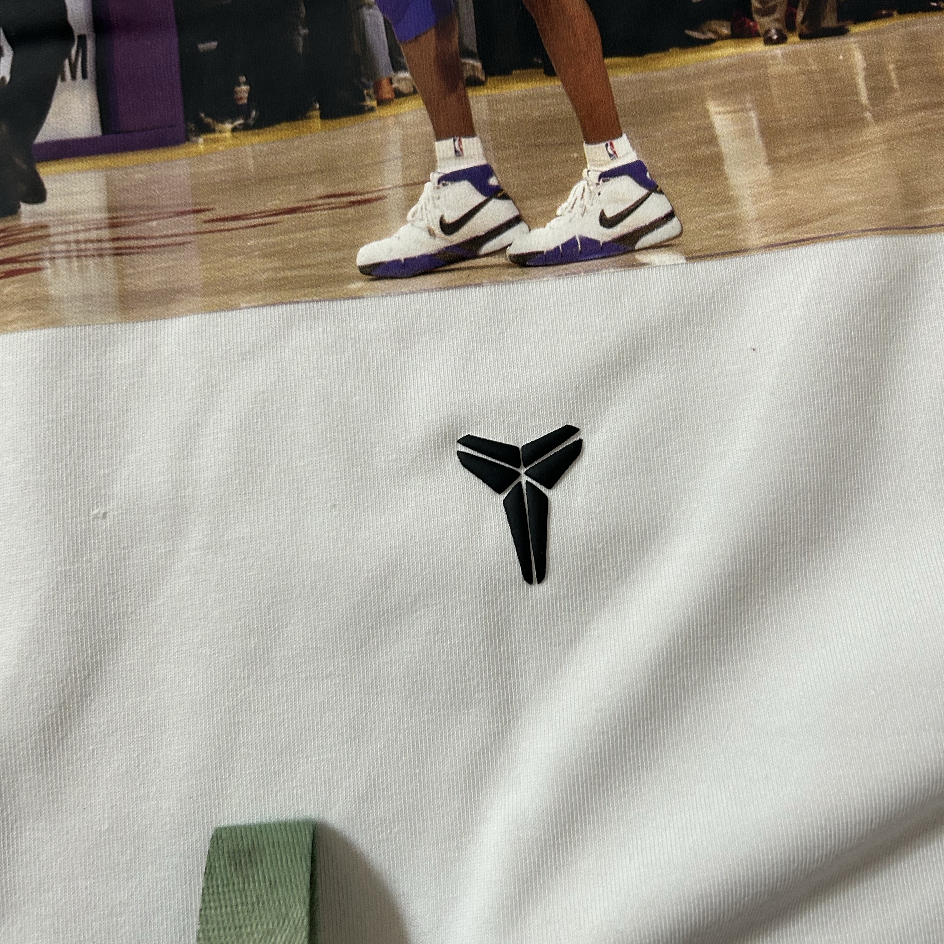Nike Kobe 81 Max90 T-Shirt White - US/EU 착용 스타일