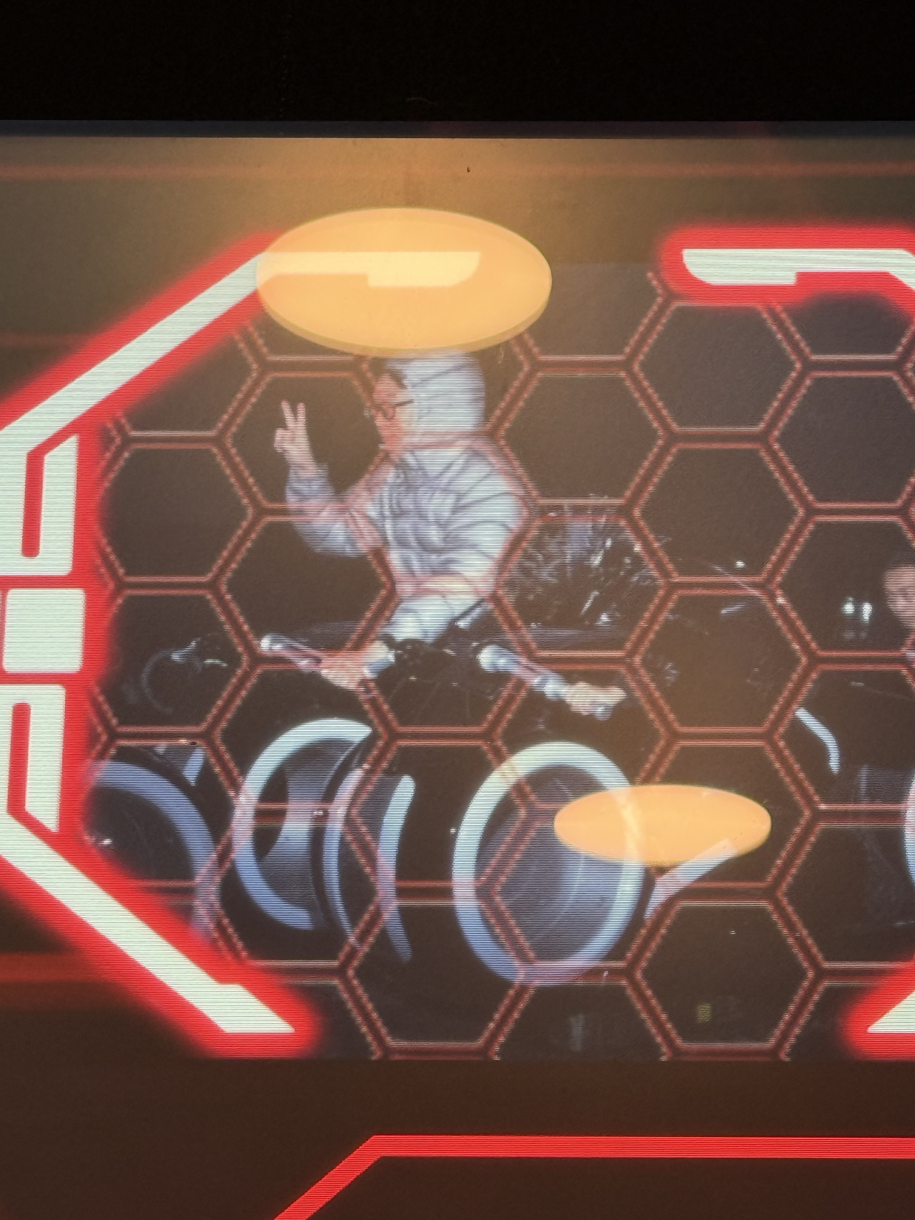 Salomon UNI Cross Insulation Jacket Light Grey, Alo Yoga Iconic Shopper Tote Bag Grey Tiedye 착용 스타일 - 2