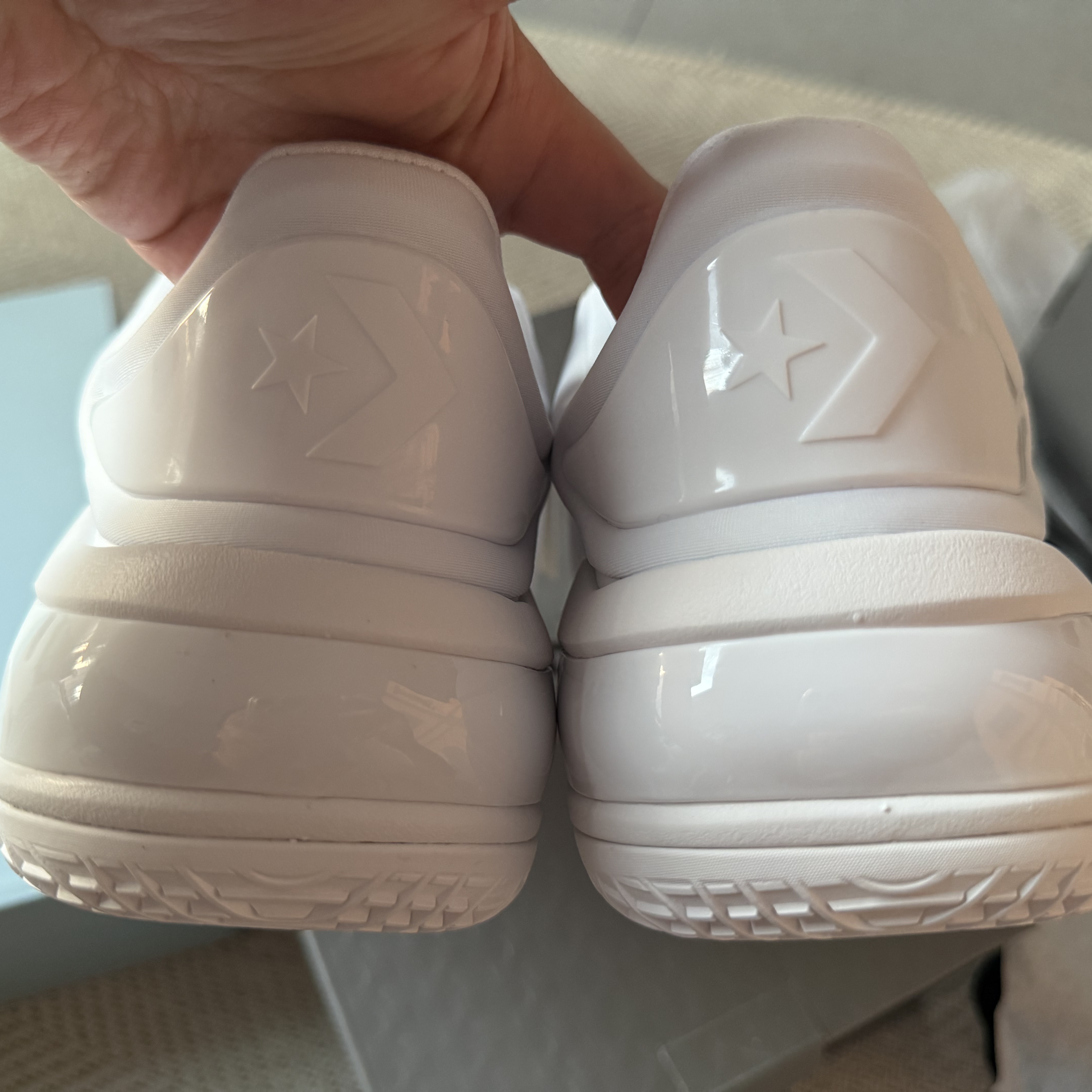 Converse x Shai 001 White 착용 스타일 - 5