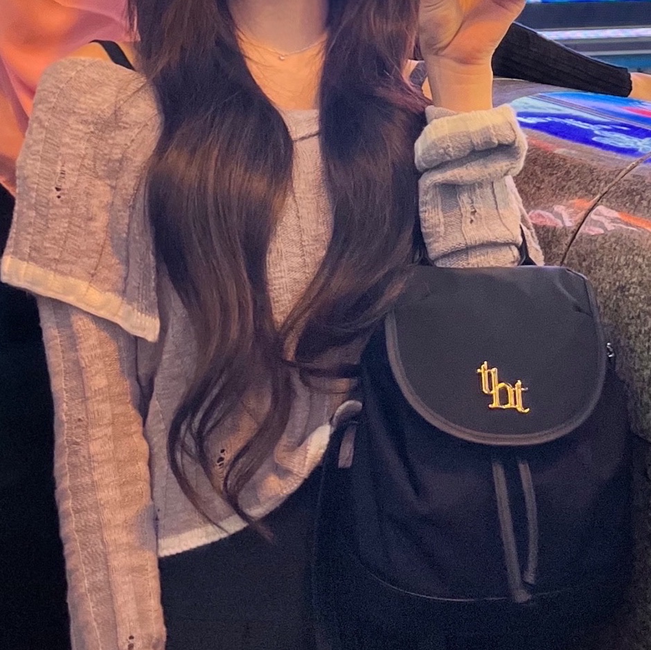 Threetimes Acorn Backpack Black 착용 스타일