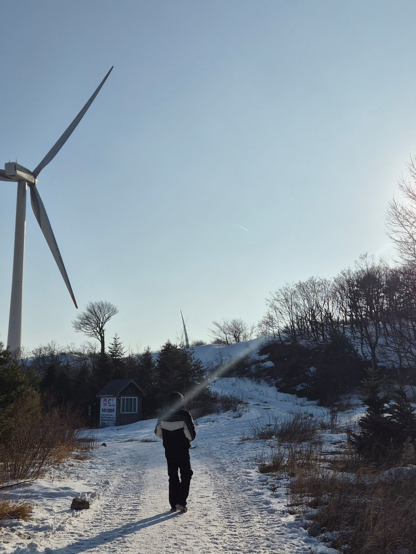 Nike x Drake Nocta 8K Peaks DLMTS 8000 Jacket Black (DV3625-010), Nike x Drake Nocta 8K Peaks Track Pants Black (FZ3480-010) 착용 스타일