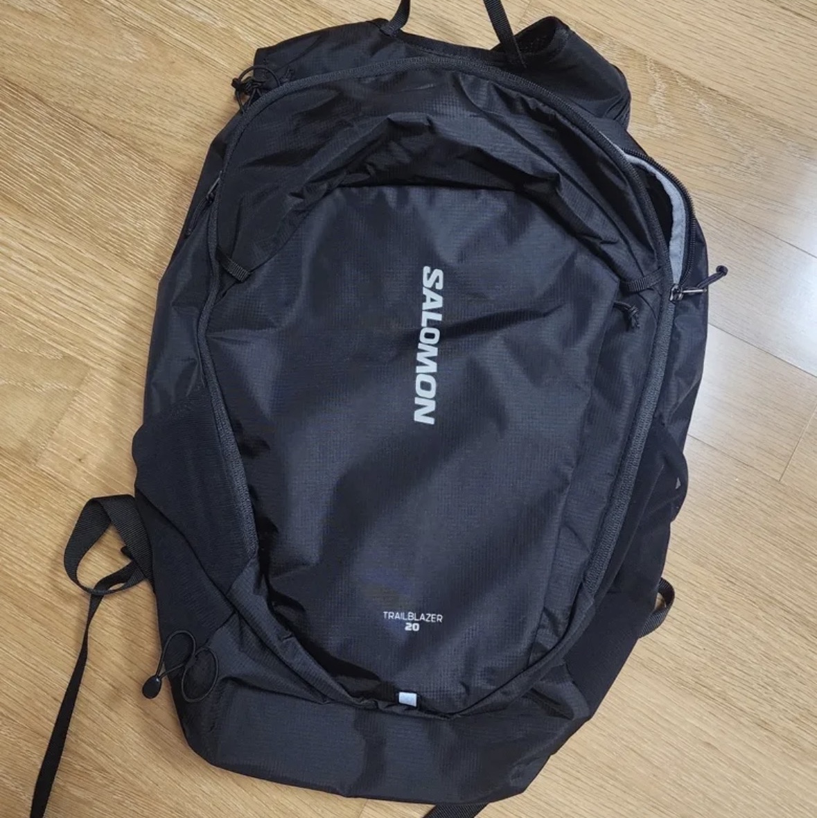 Salomon Trailblazer 20 Black 착용 스타일