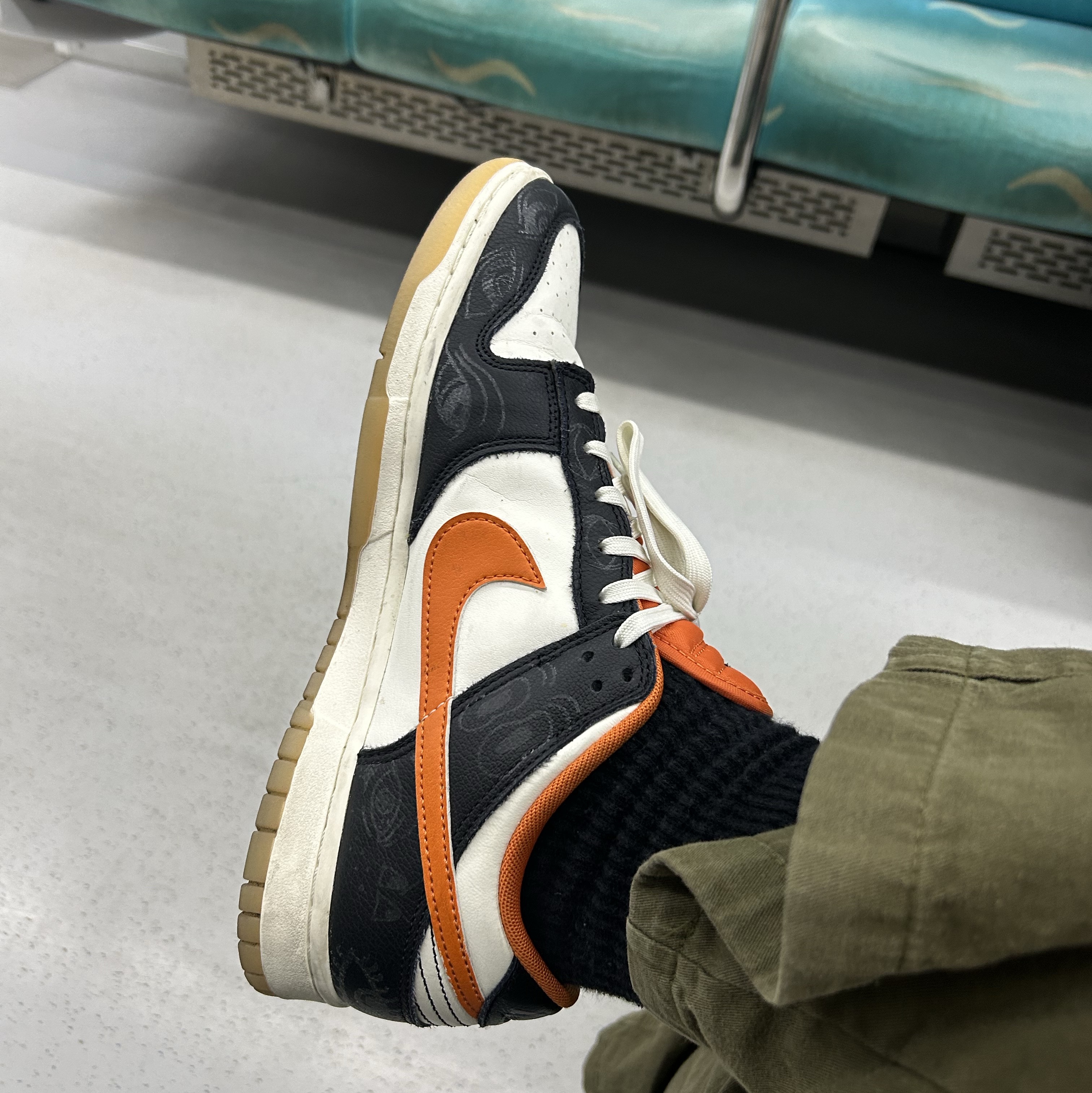 Nike Dunk Low Retro PRM Halloween 착용 스타일
