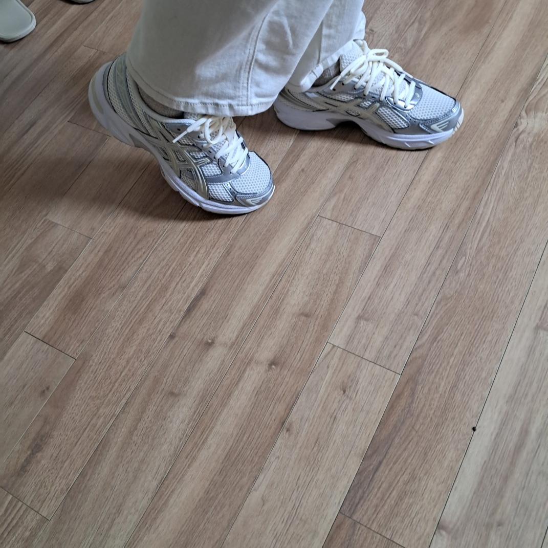 (W) Asics Gel-1130 Cream Pure Silver 착용 스타일