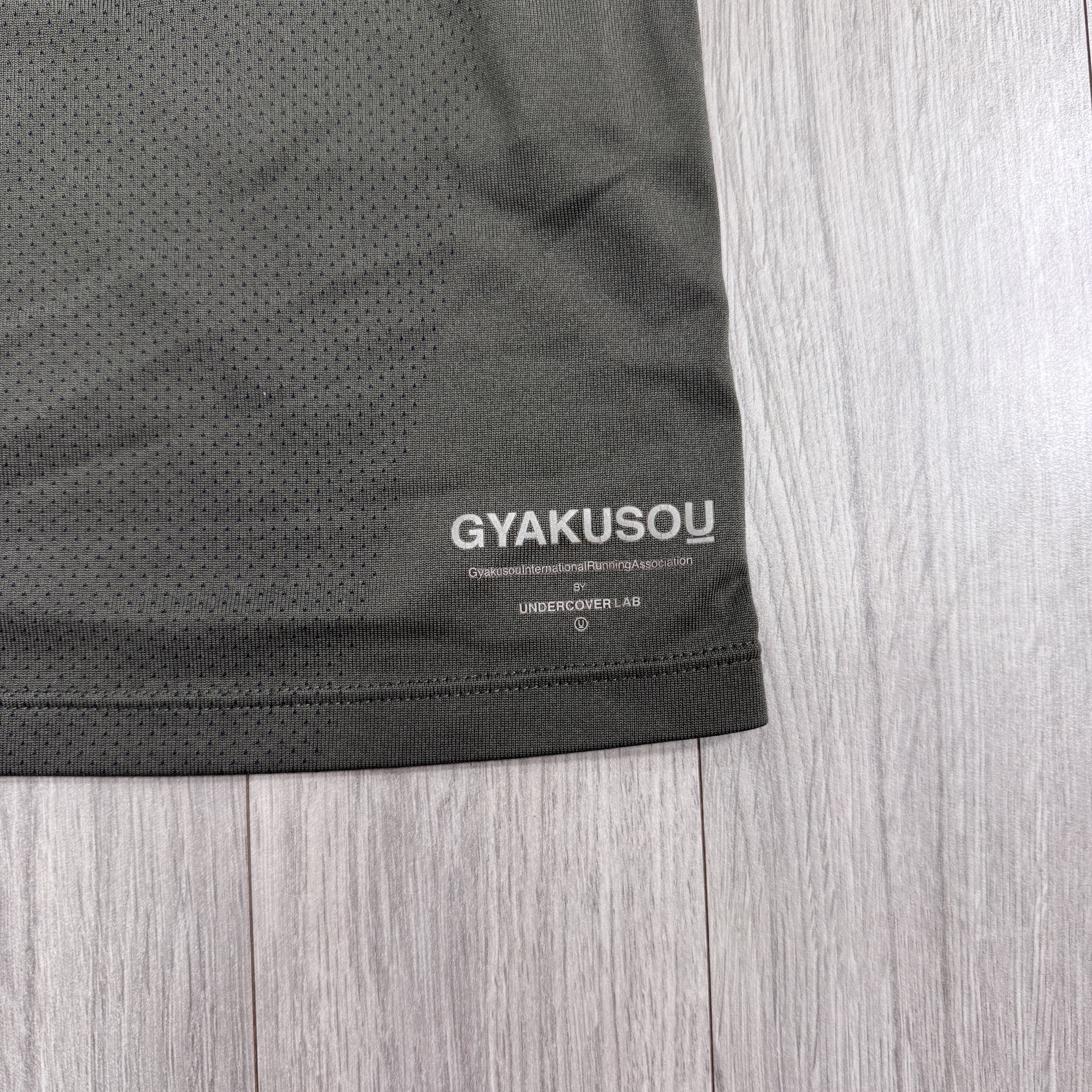 CDG Quilted '84-85 Staff Blouson Black, Helinox x Neighborhood Tote M Olive Drab 착용 스타일 - 4