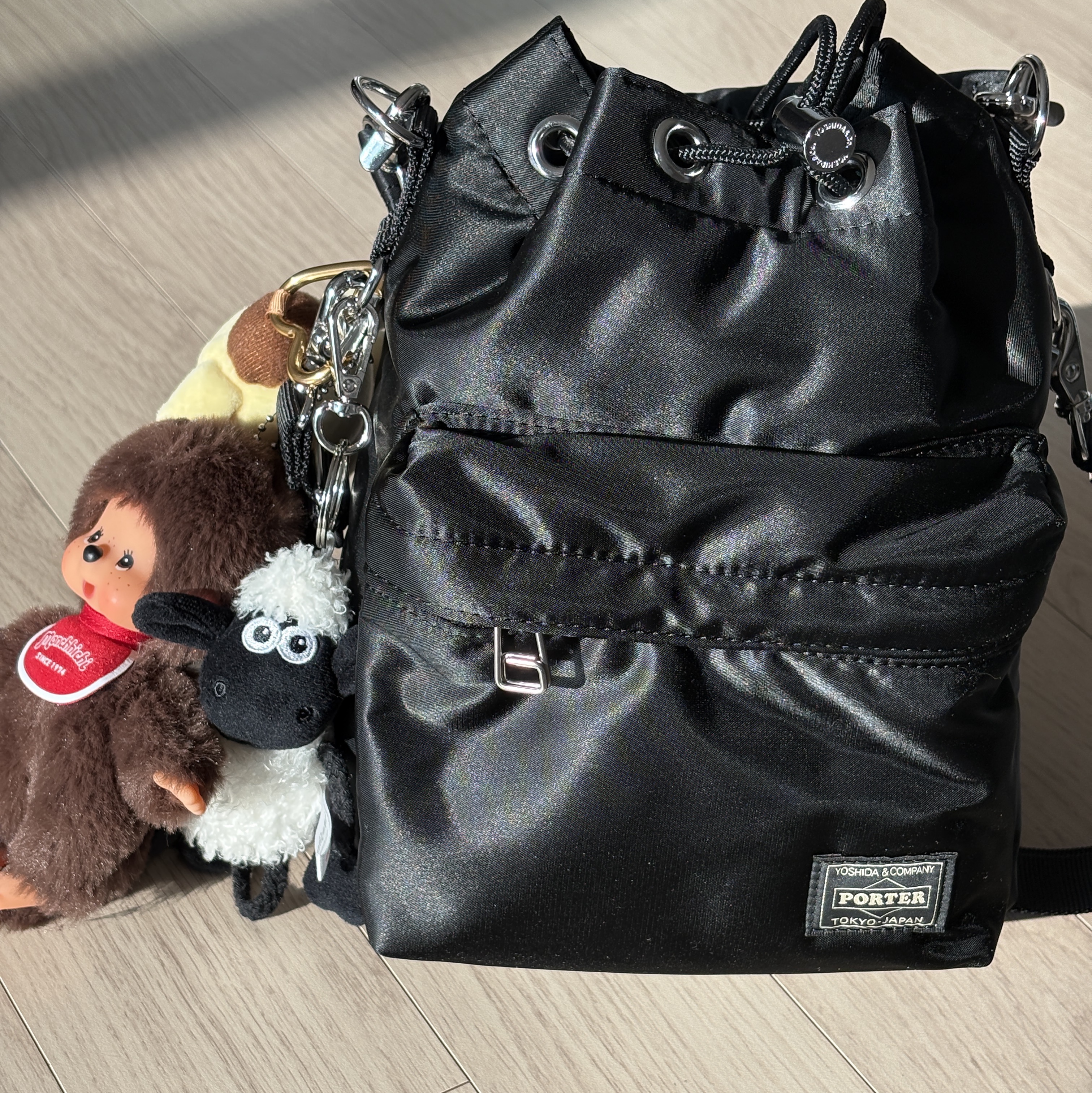 Porter Balloonsac Black, Monchhichi SS Girl Key Chain Brown 착용 스타일