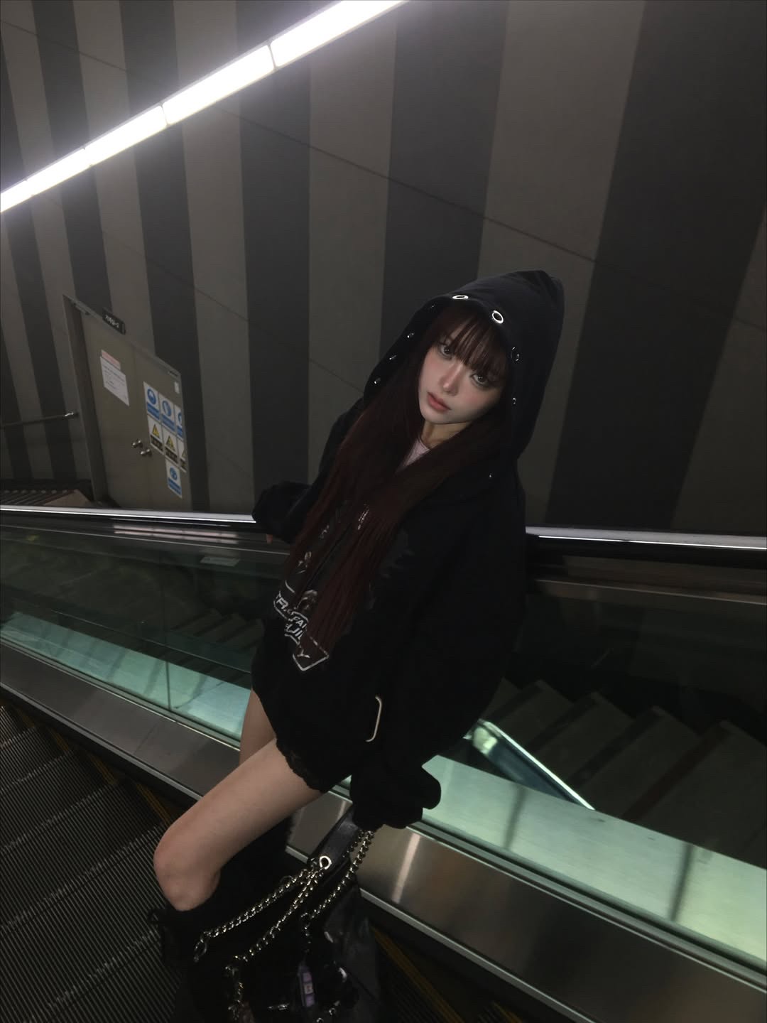 CSC Tranquility Hoodie Zip Up Black 착용 스타일 - 3