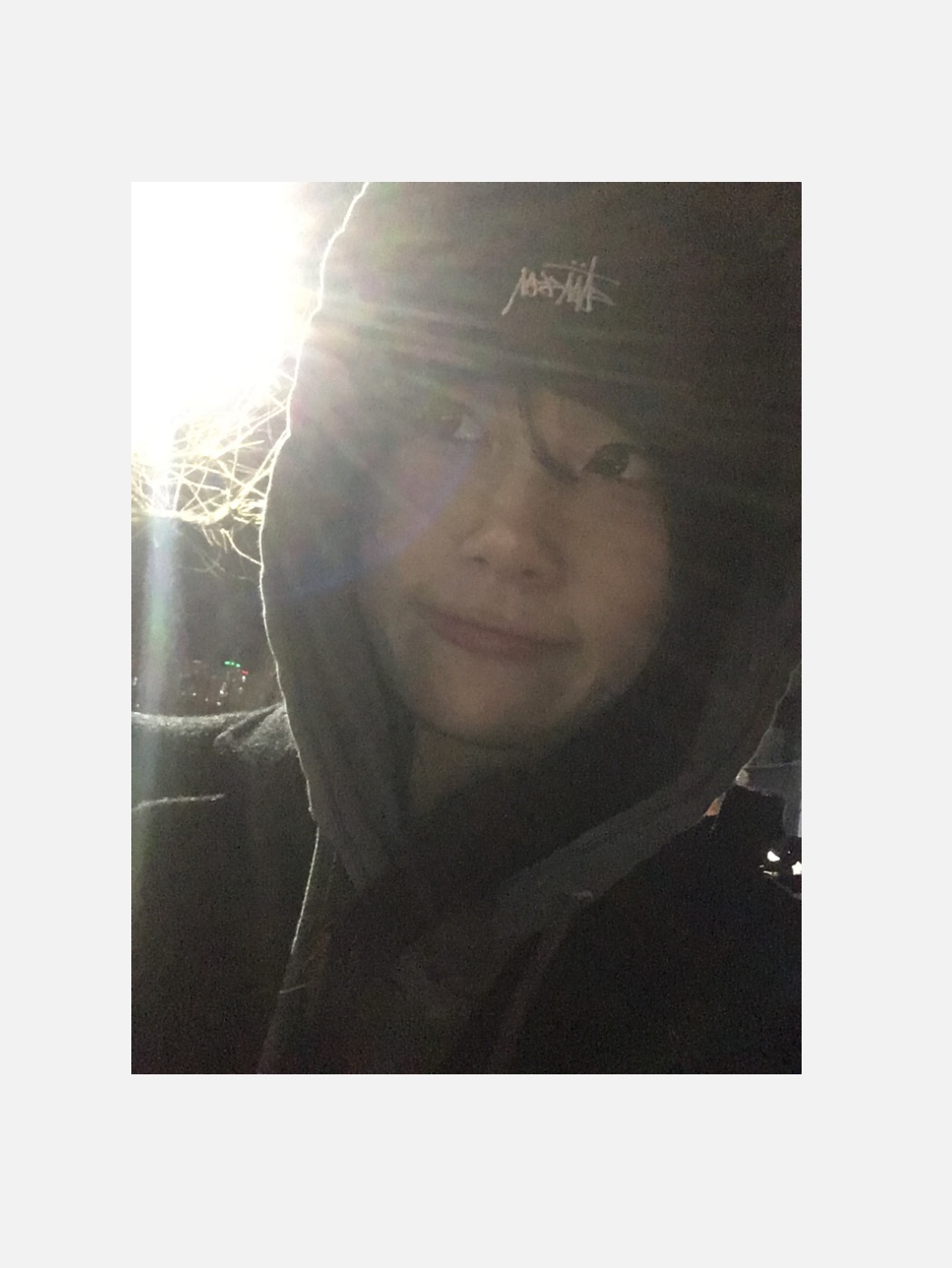 Stussy Basic Skullcap Beanie Black, Stussy Pigment Dyed Dice Zip Hoodie Black 착용 스타일 - 2