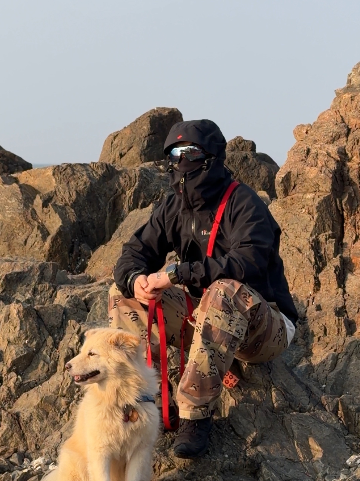 Arc'teryx Rho Neck Gaiter Long Black, Oakley Jawbreaker Matte Black Camo Frame Prizm Road Jade Lenses High Bridge Fit 착용 스타일 - 3
