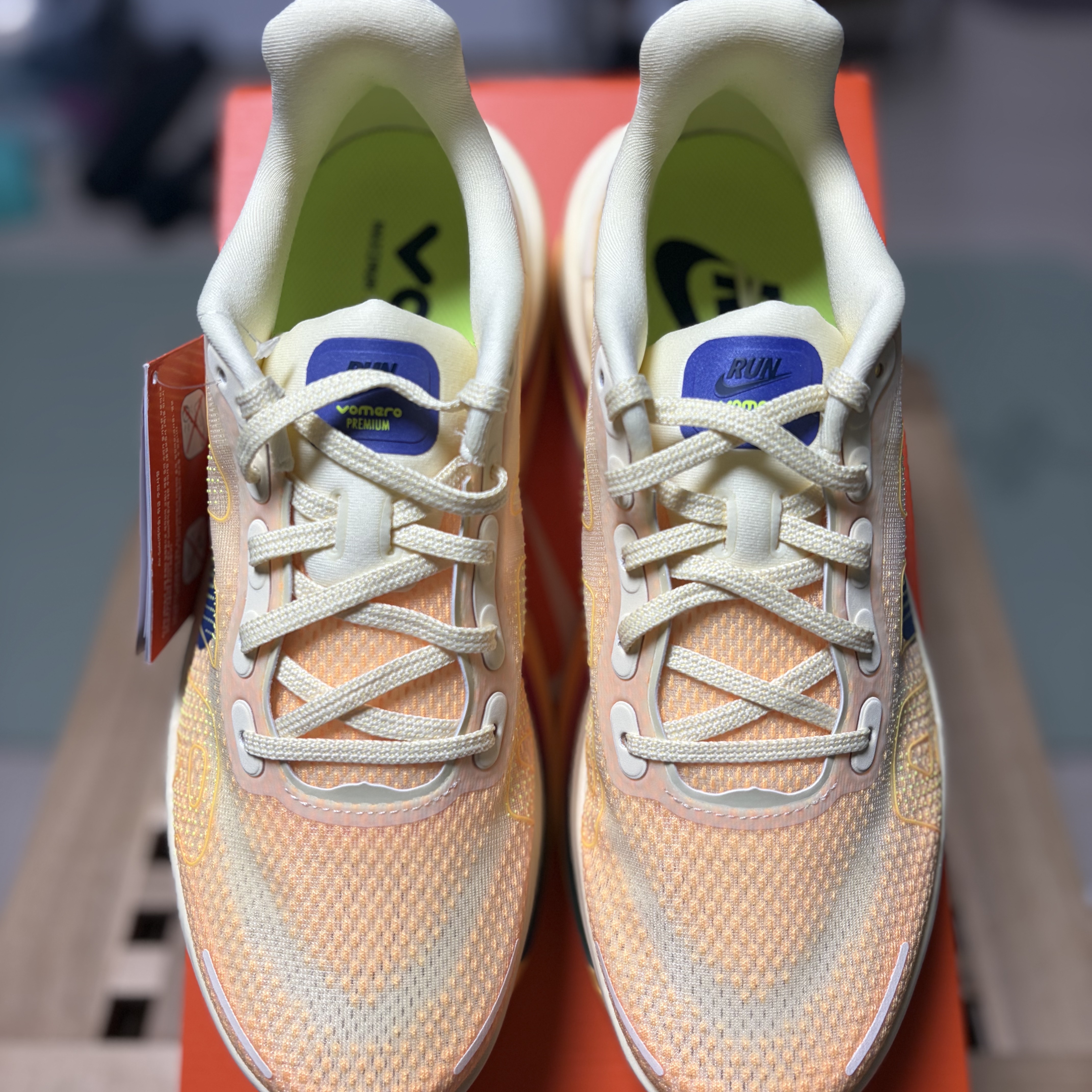 Nike Vomero Premium Alabaster Blue Void 착용 스타일 - 4