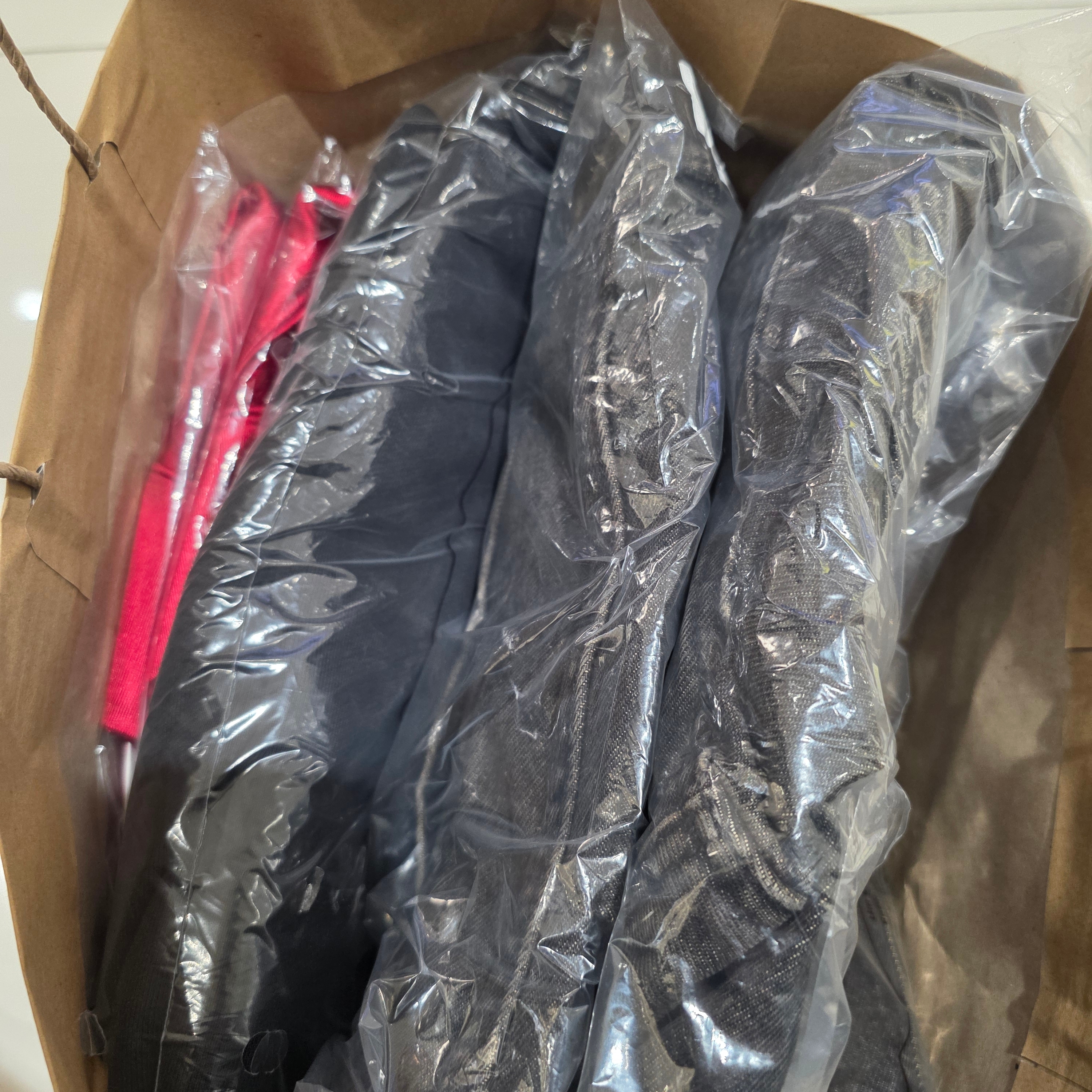 Jordan x Levi's Full Zip Hoodie Black (IM6734-010), Levi's x Jordan Type III Trucker Black 착용 스타일 - 1