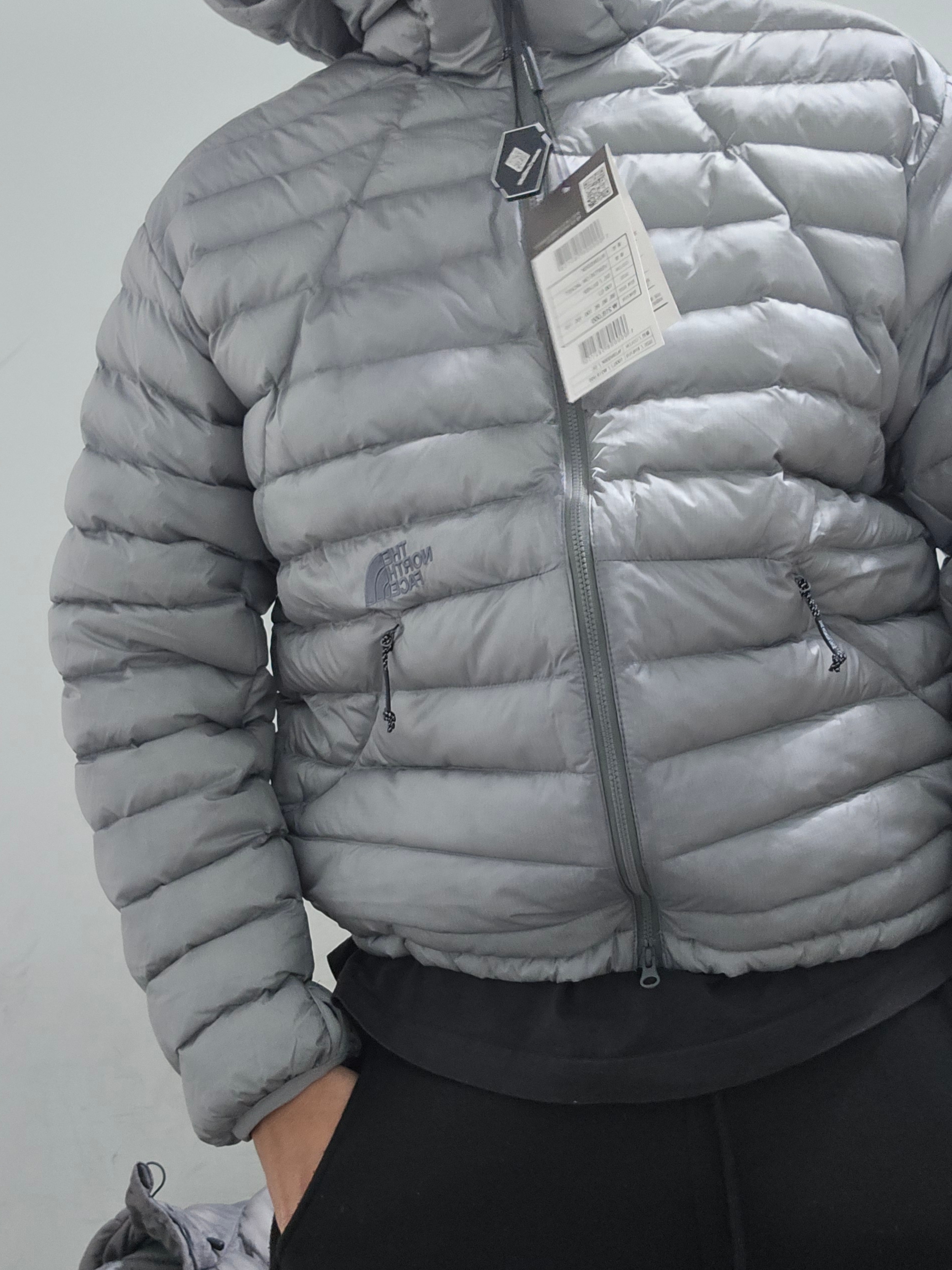 The North Face Ventus On Jacket Silver 착용 스타일 - 1