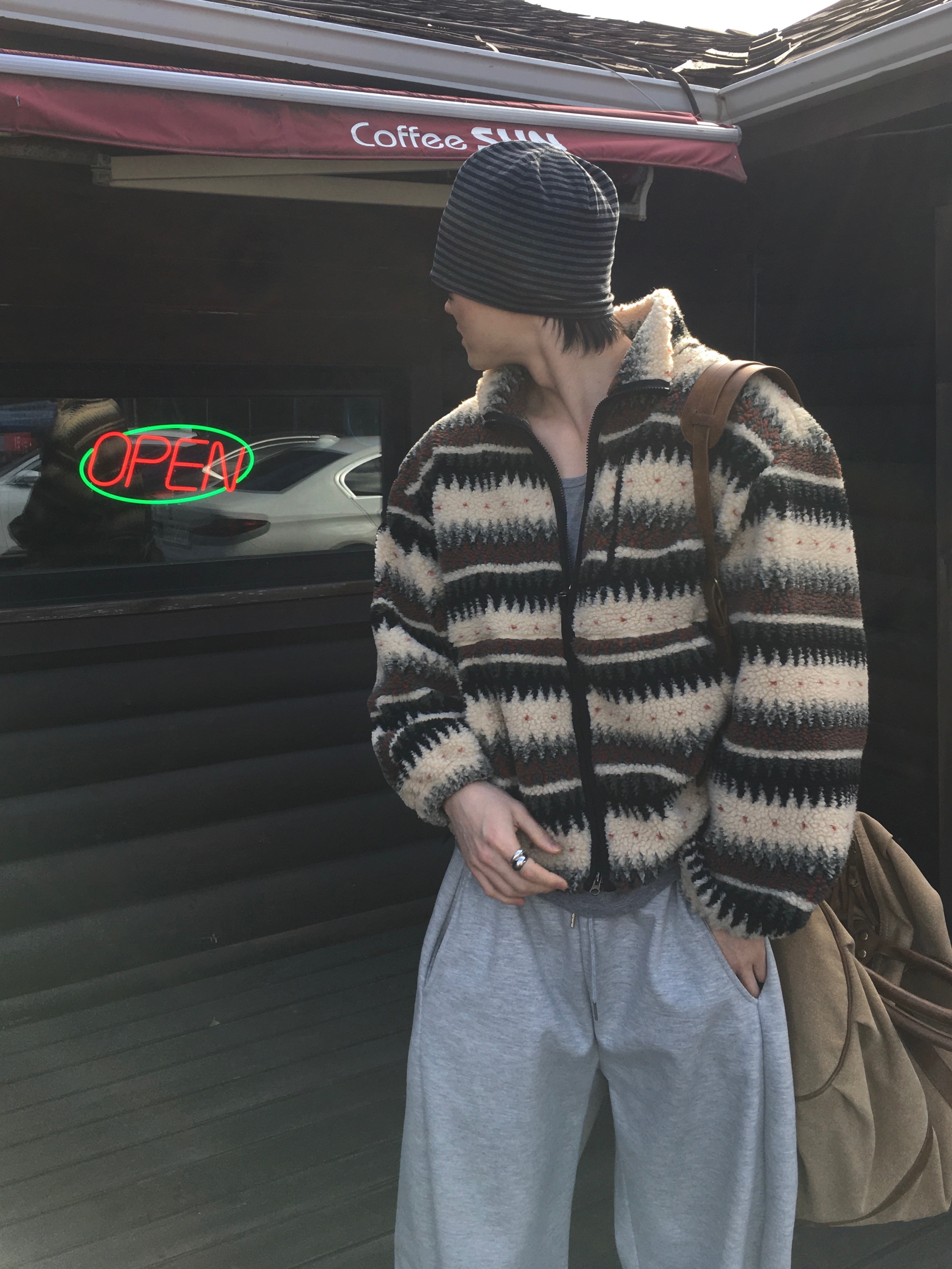 NOMANUAL NM Stripe Beanie Black 착용 스타일 - 4