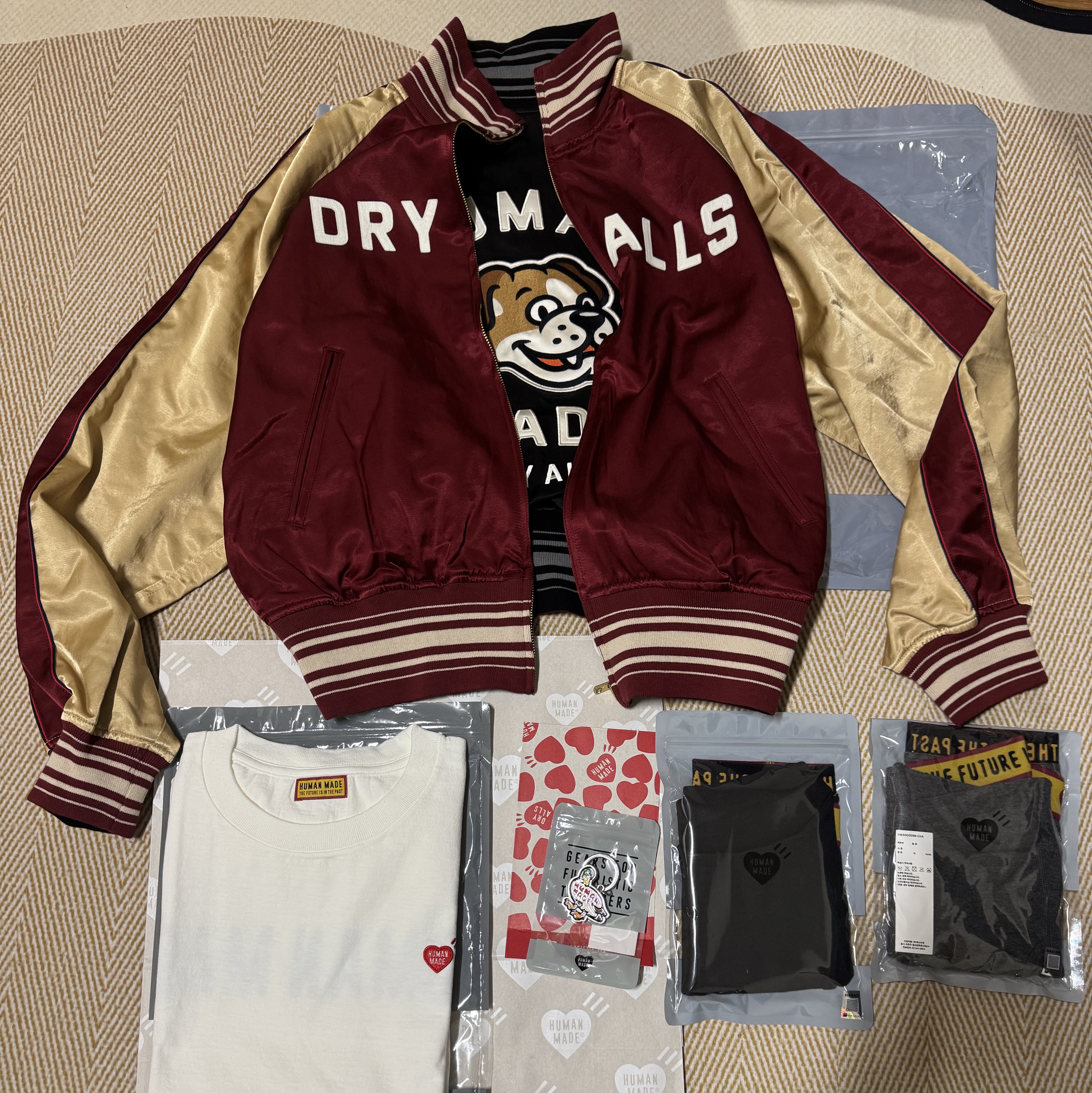 Human Made Reversible Satin Jacket Burgundy, Human made Boxer Brief Black 착용 스타일 - 1