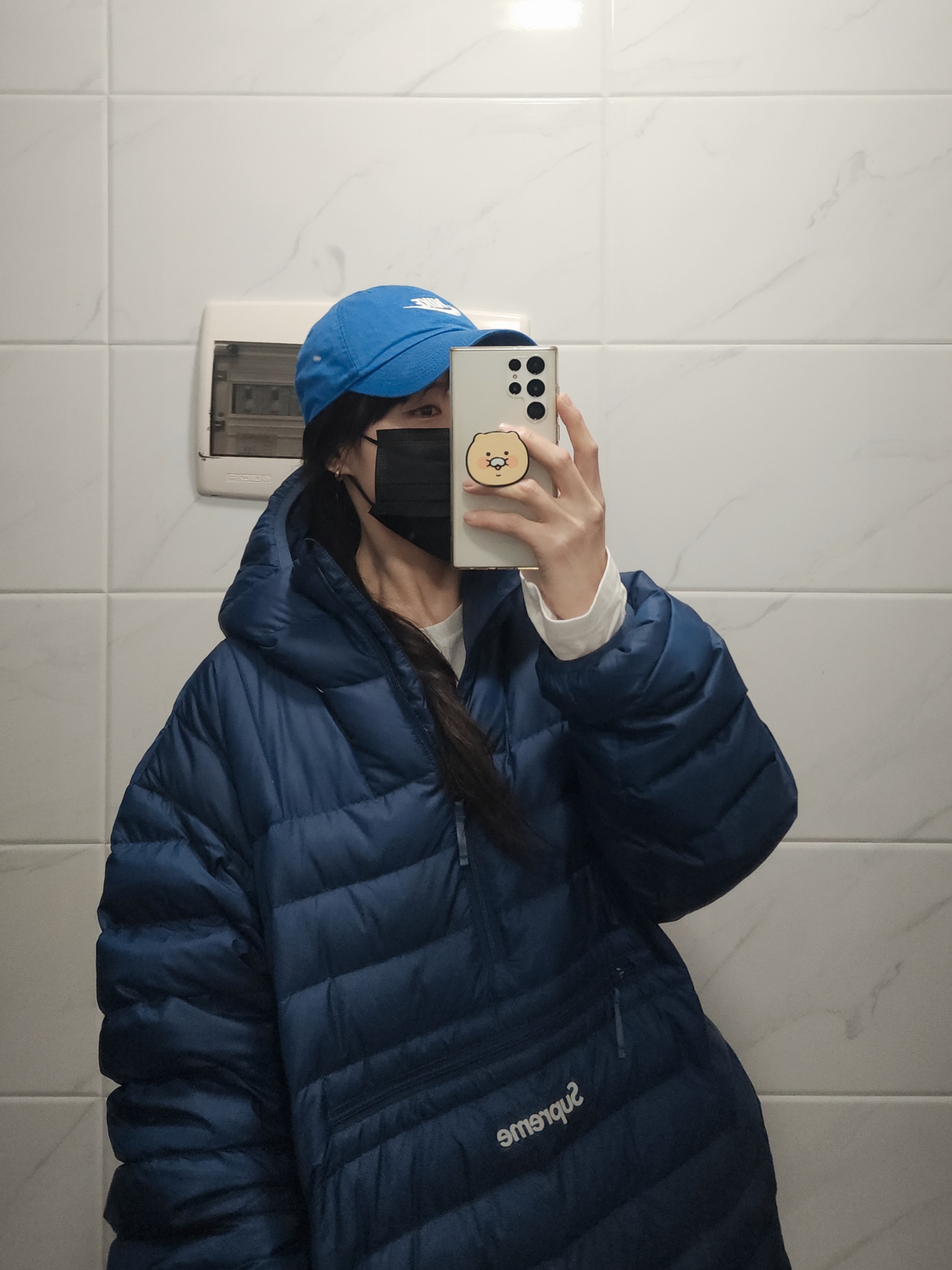 Nike Club Unstructured Futura Washed Cap Game Royal, Supreme Micro Down Half Zip Hooded Pullover Navy - 24FW 착용 스타일