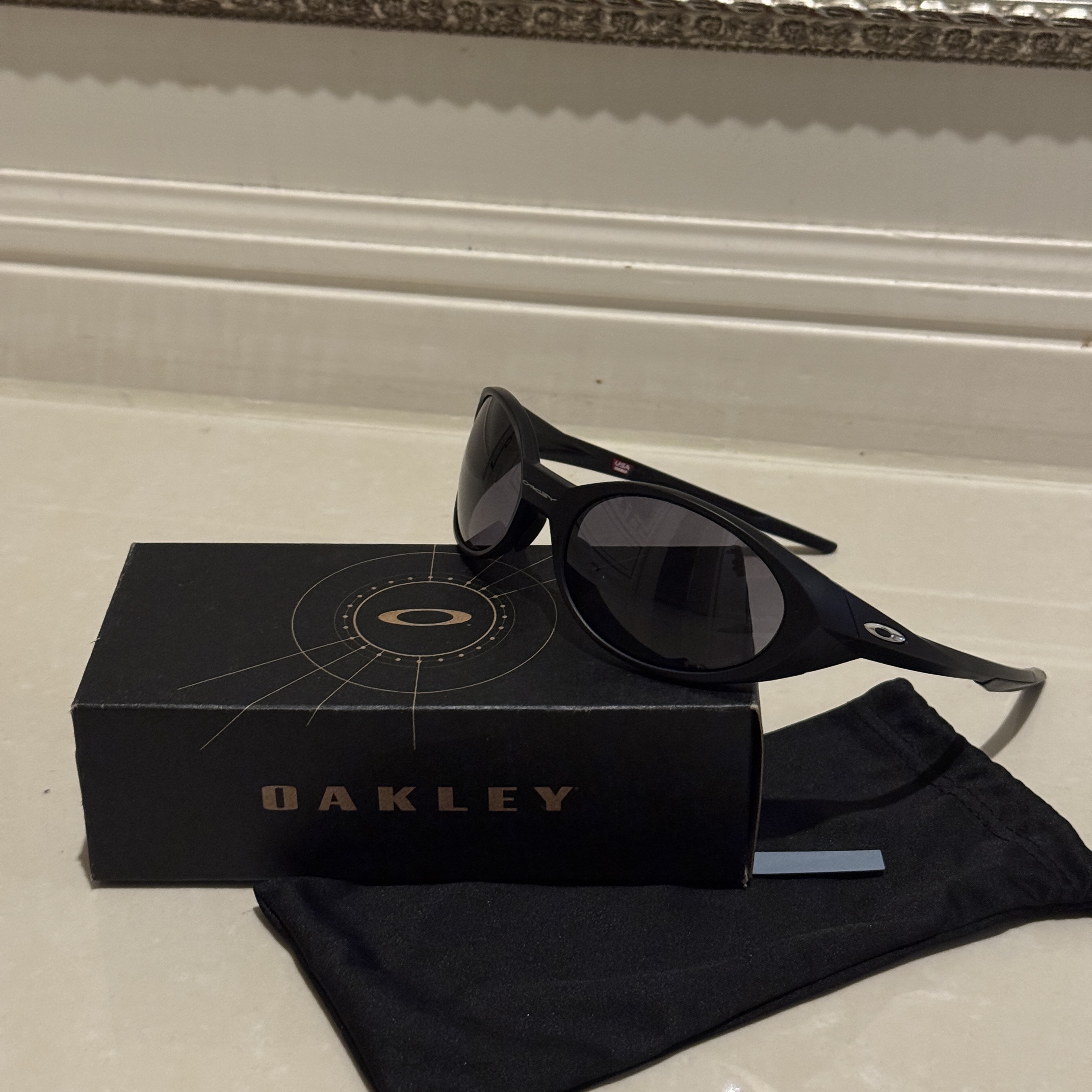 Oakley Eye Jacket Redux Matte Black Frame Prizm Grey Lenses High Bridge Fit 착용 스타일 - 1