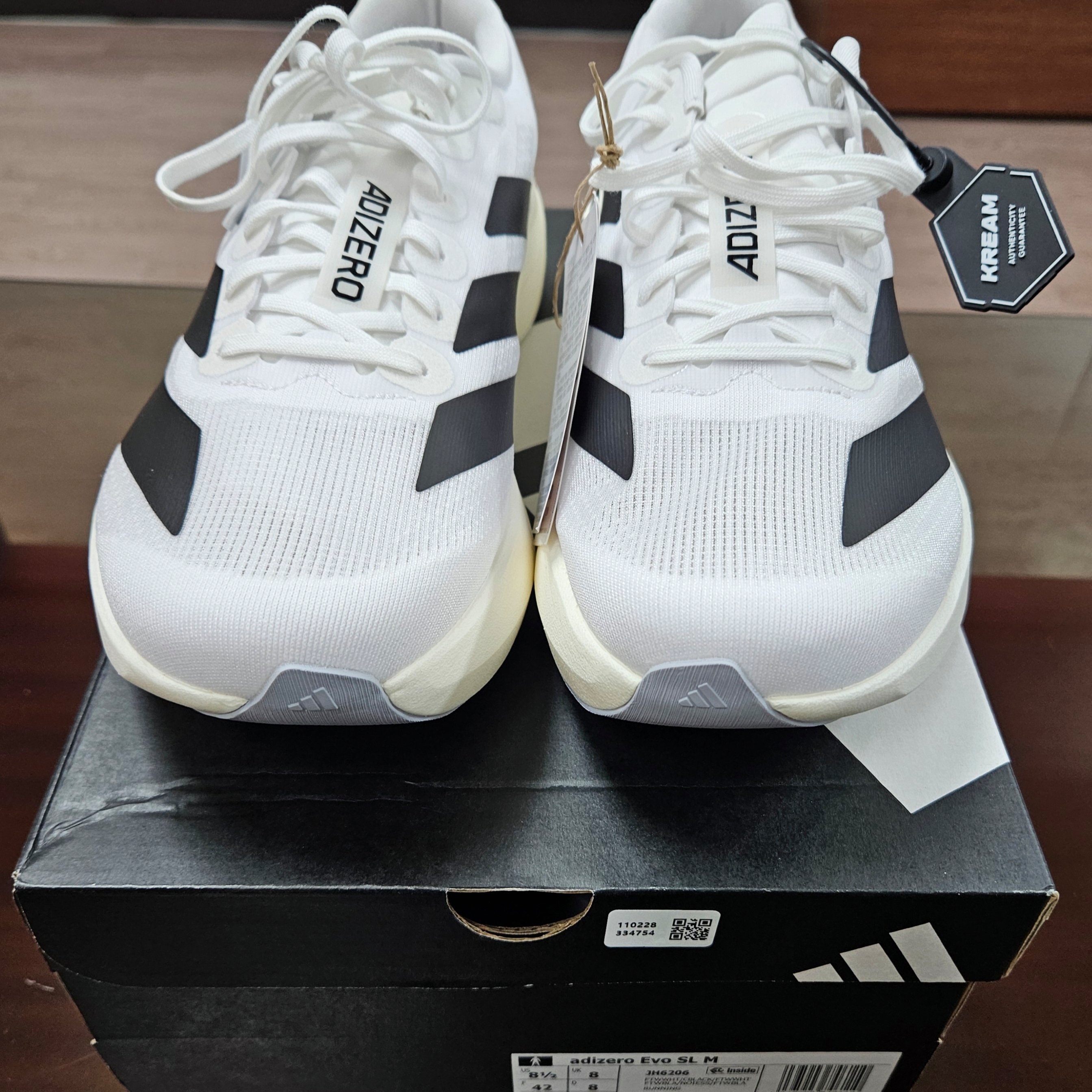 Adidas Adizero EVO SL Cloud White Core Black 착용 스타일 - 5