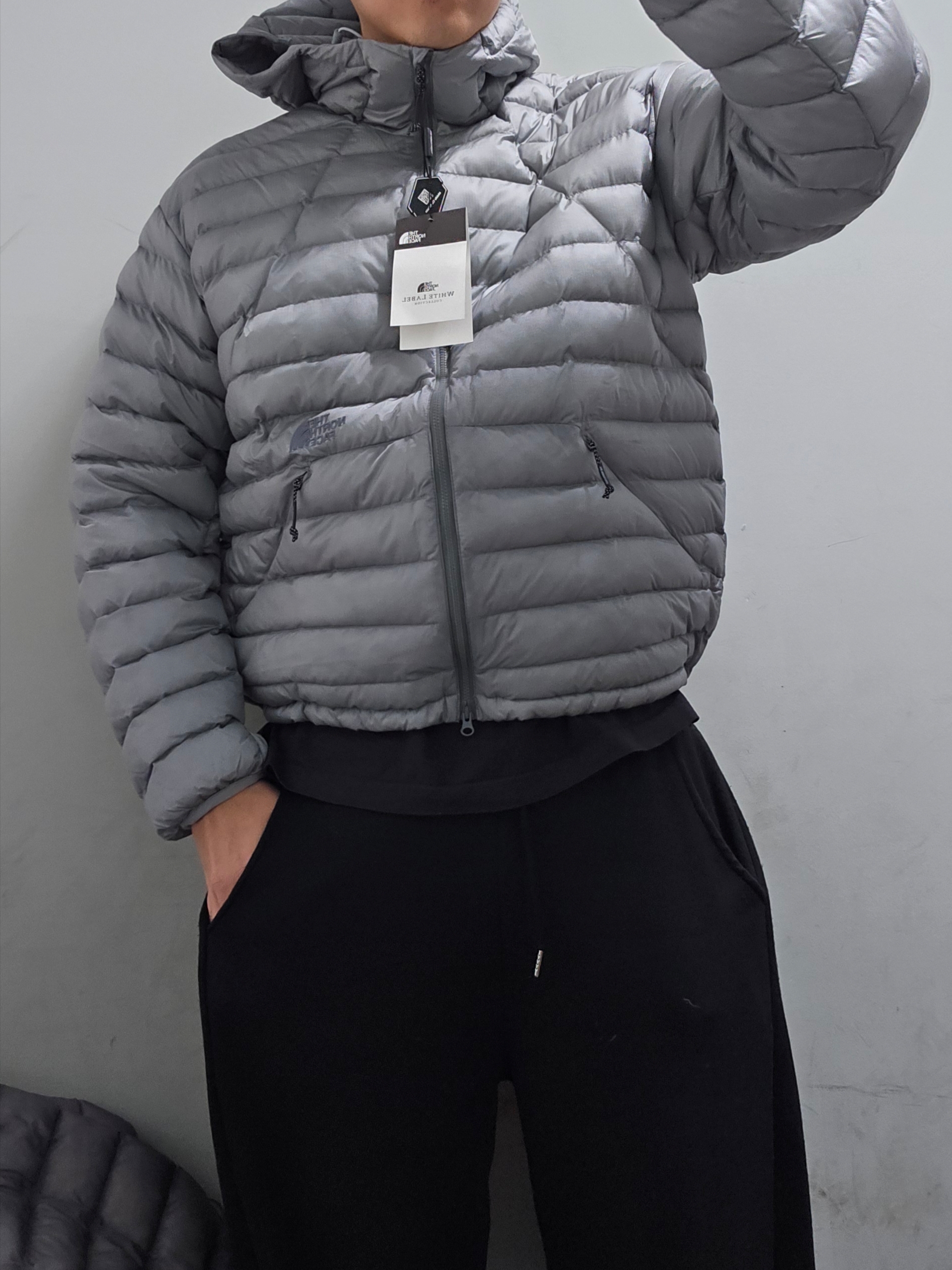 The North Face Ventus On Jacket Silver 착용 스타일 - 2